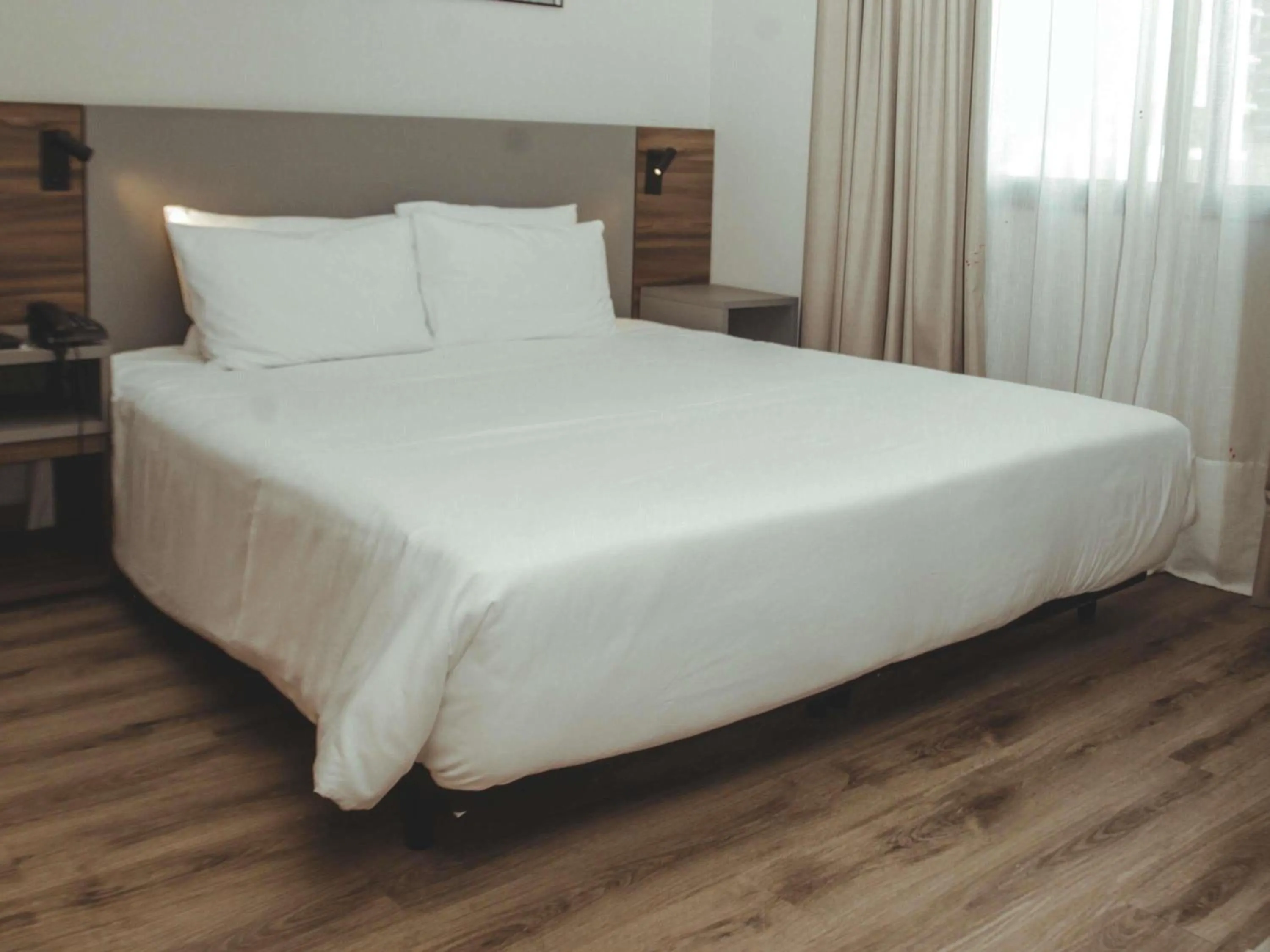 Bedroom, Bed in Mercure Curitiba Batel