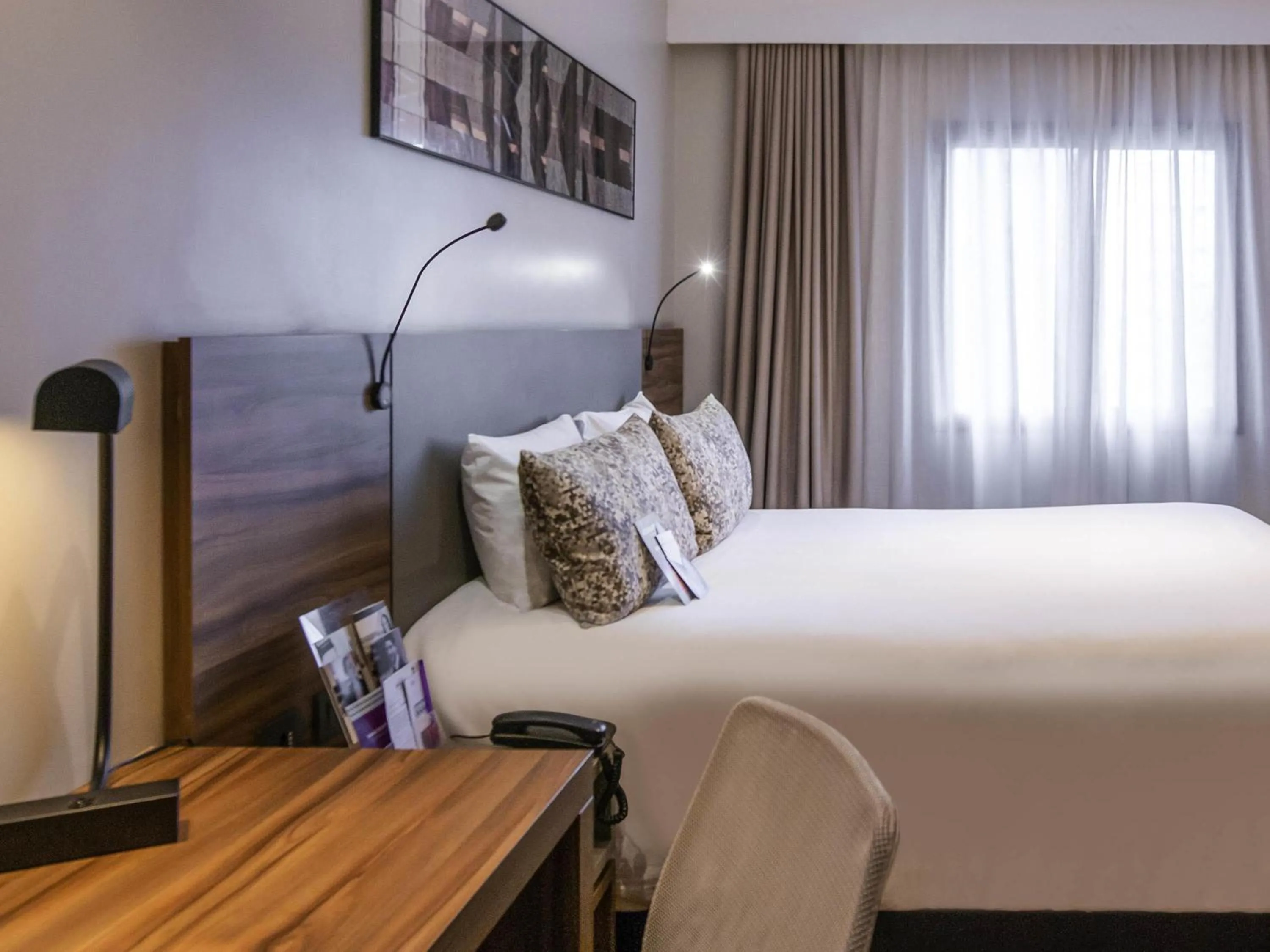 Bedroom, Bed in Mercure Curitiba Batel