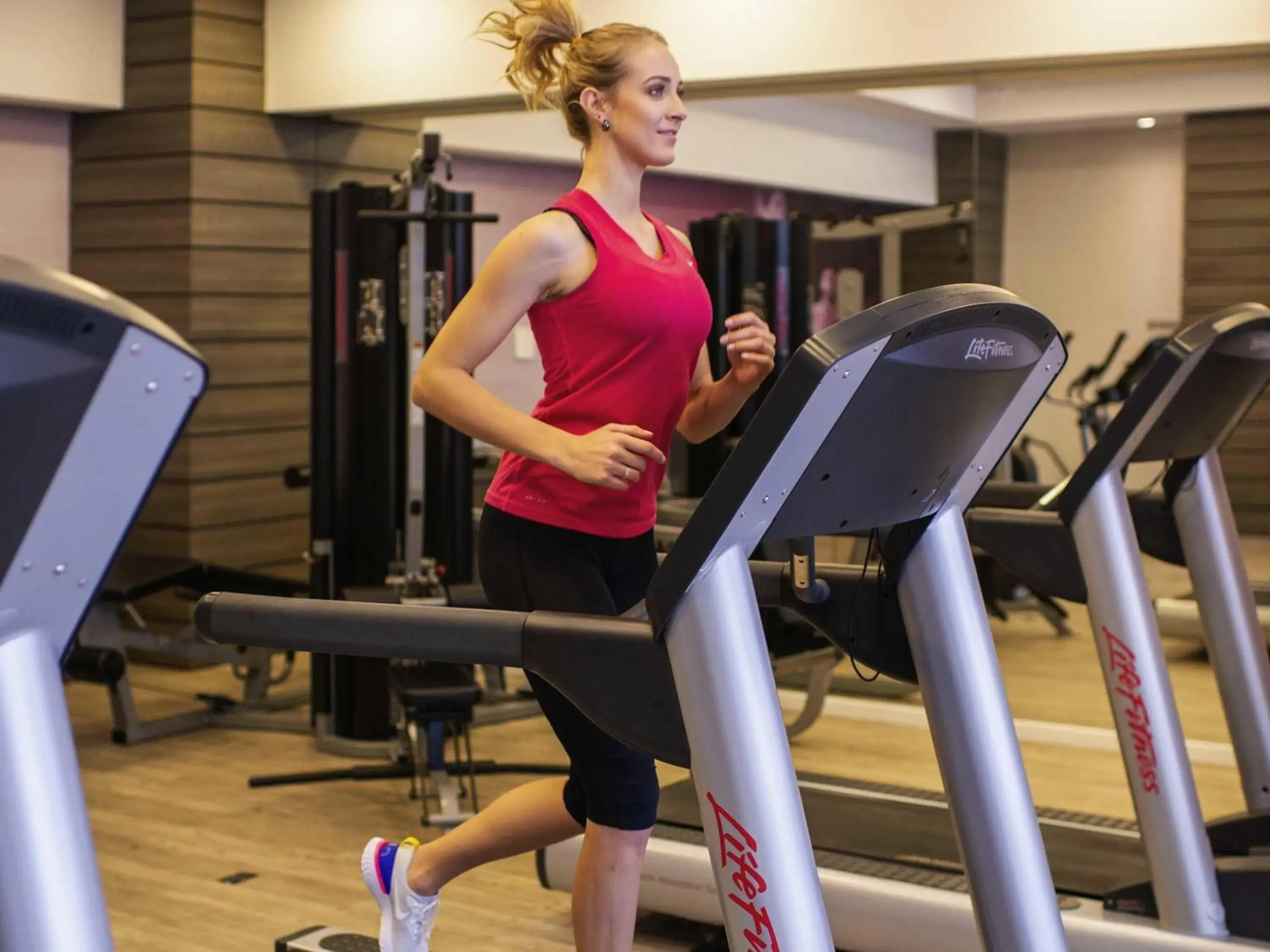 Fitness centre/facilities in Mercure Curitiba Batel Fitness centre/facilities in Mercure Curitiba Batel