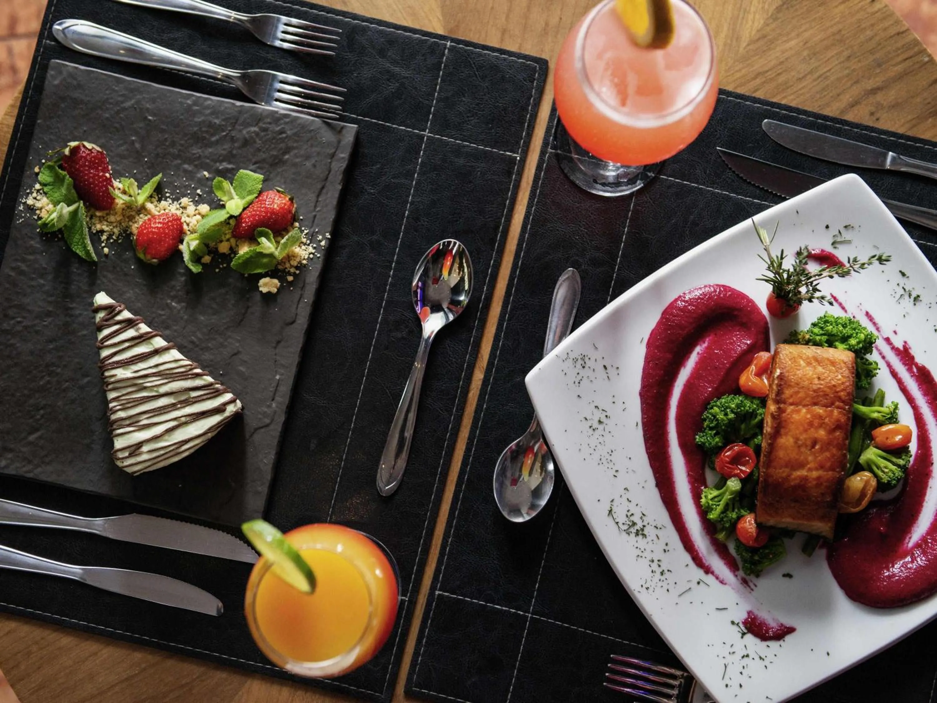 Lounge or bar in Mercure Curitiba Batel