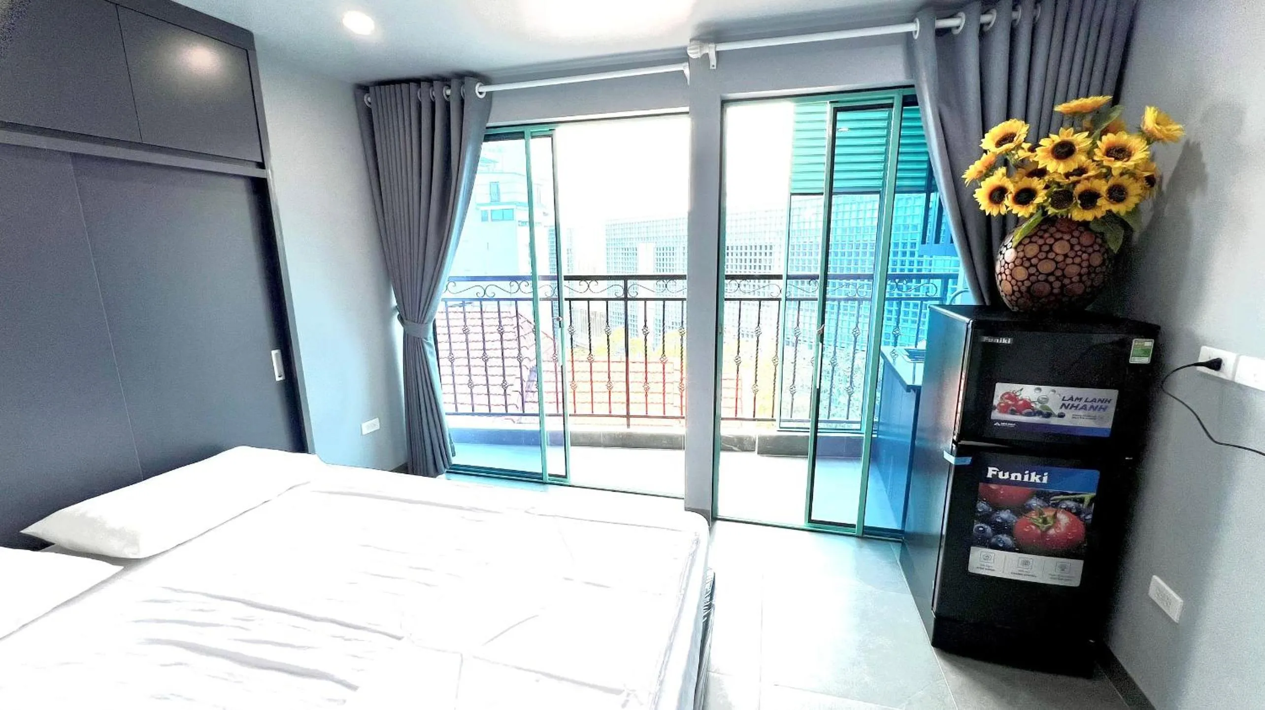 TV and multimedia, Bed in Era Apartment Cat Linh