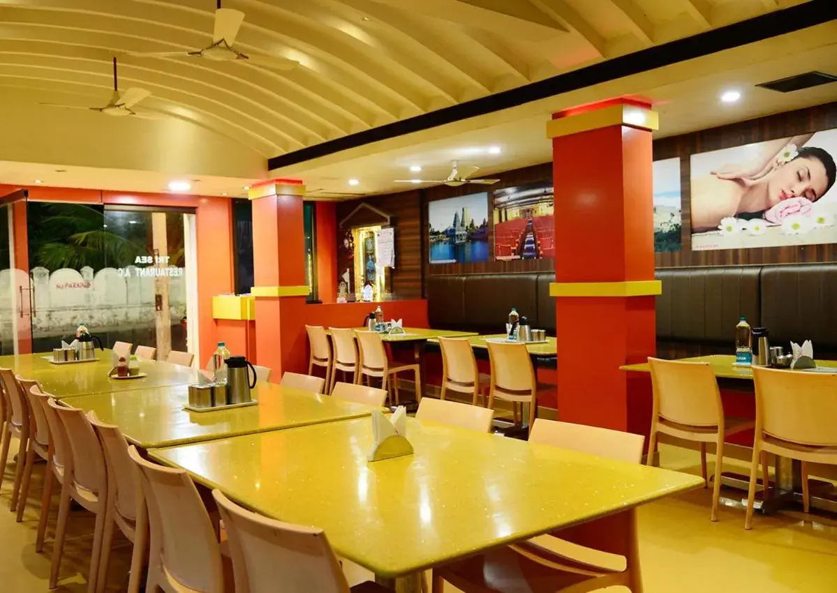 Restaurant/places to eat in Hotel Tri Sea Restaurant/places to eat in Hotel Tri Sea