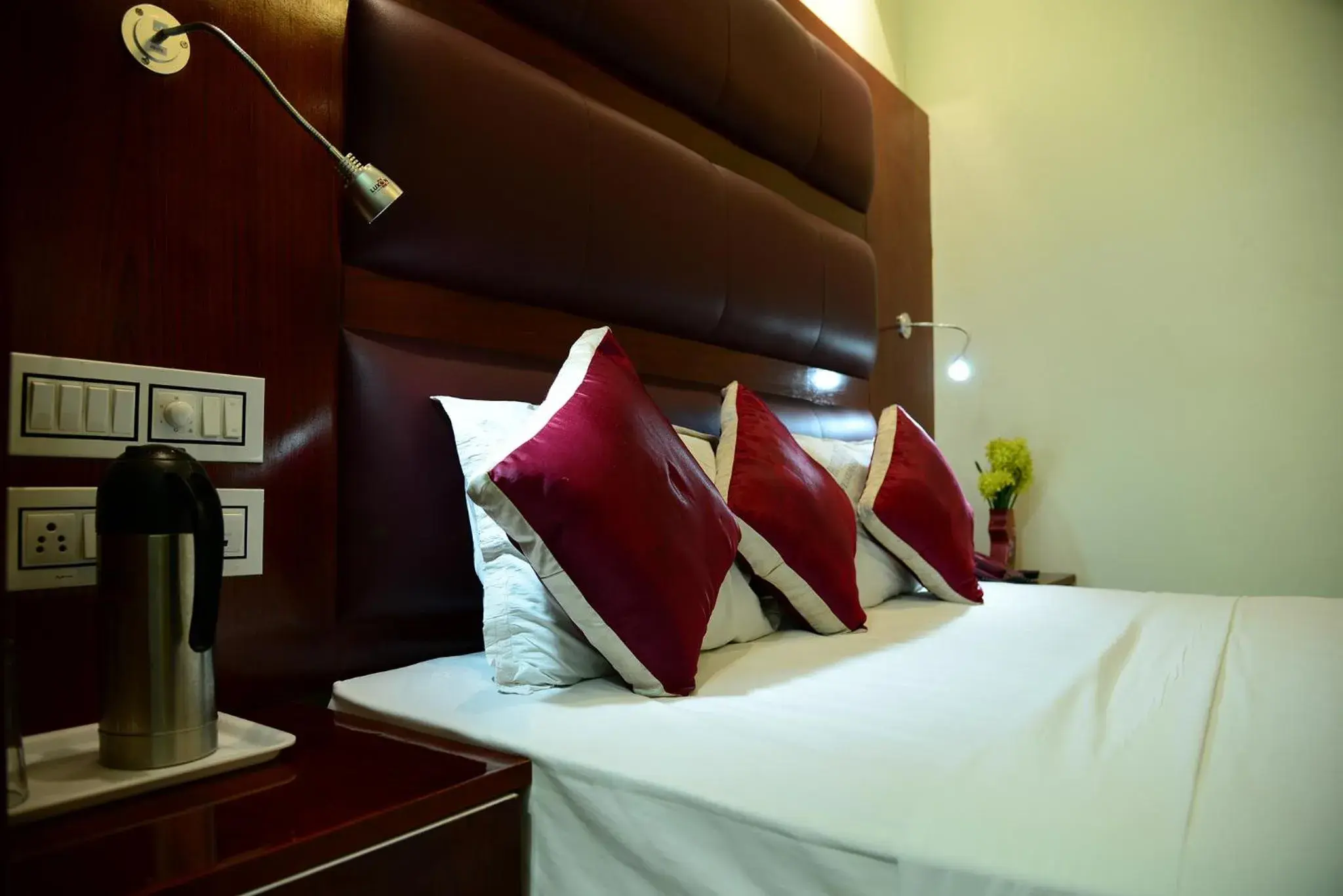 Bedroom, Bed in Hotel Tri Sea Bedroom, Bed in Hotel Tri Sea