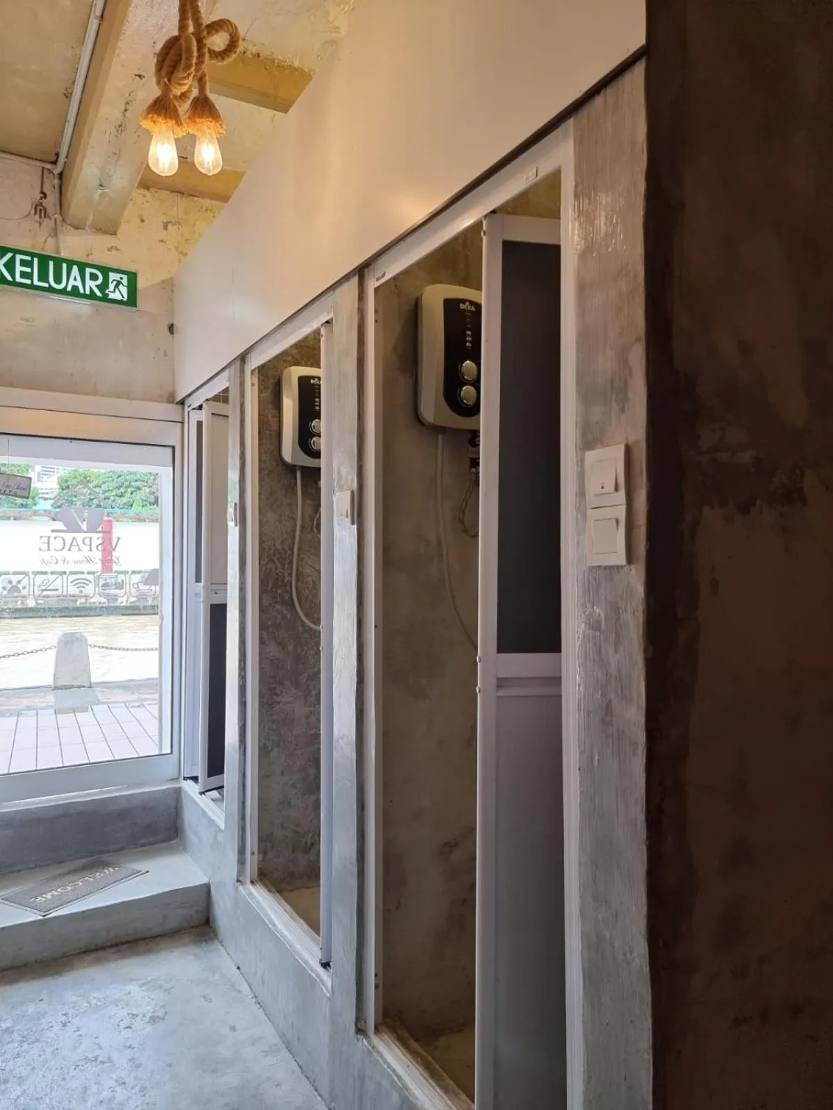 Toilet in Vspace Plt Guesthouse & Cafe