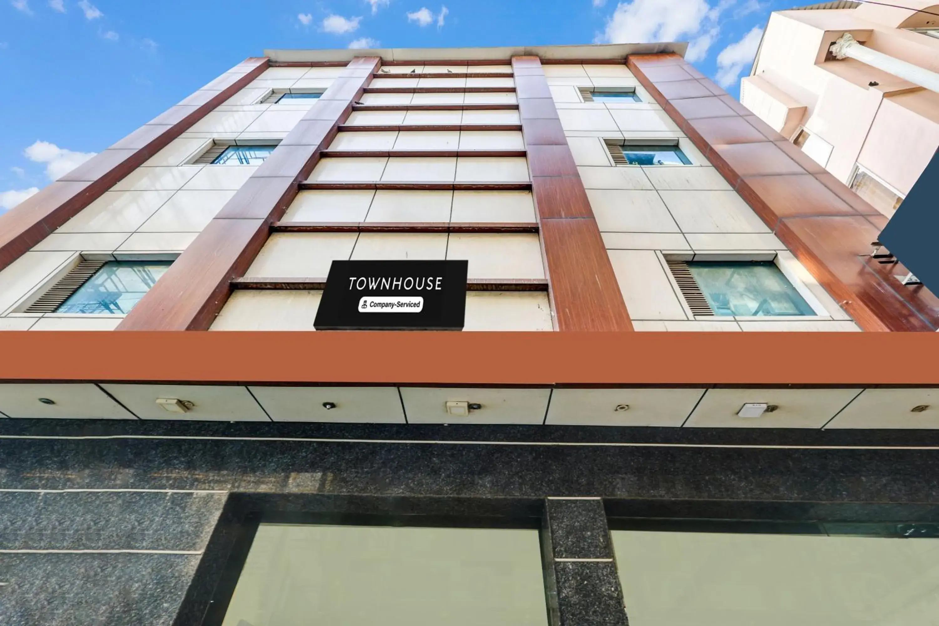 Townhouse Arakashan Road Paharganj Formerly Mohan international Townhouse Arakashan Road Paharganj Formerly Mohan international