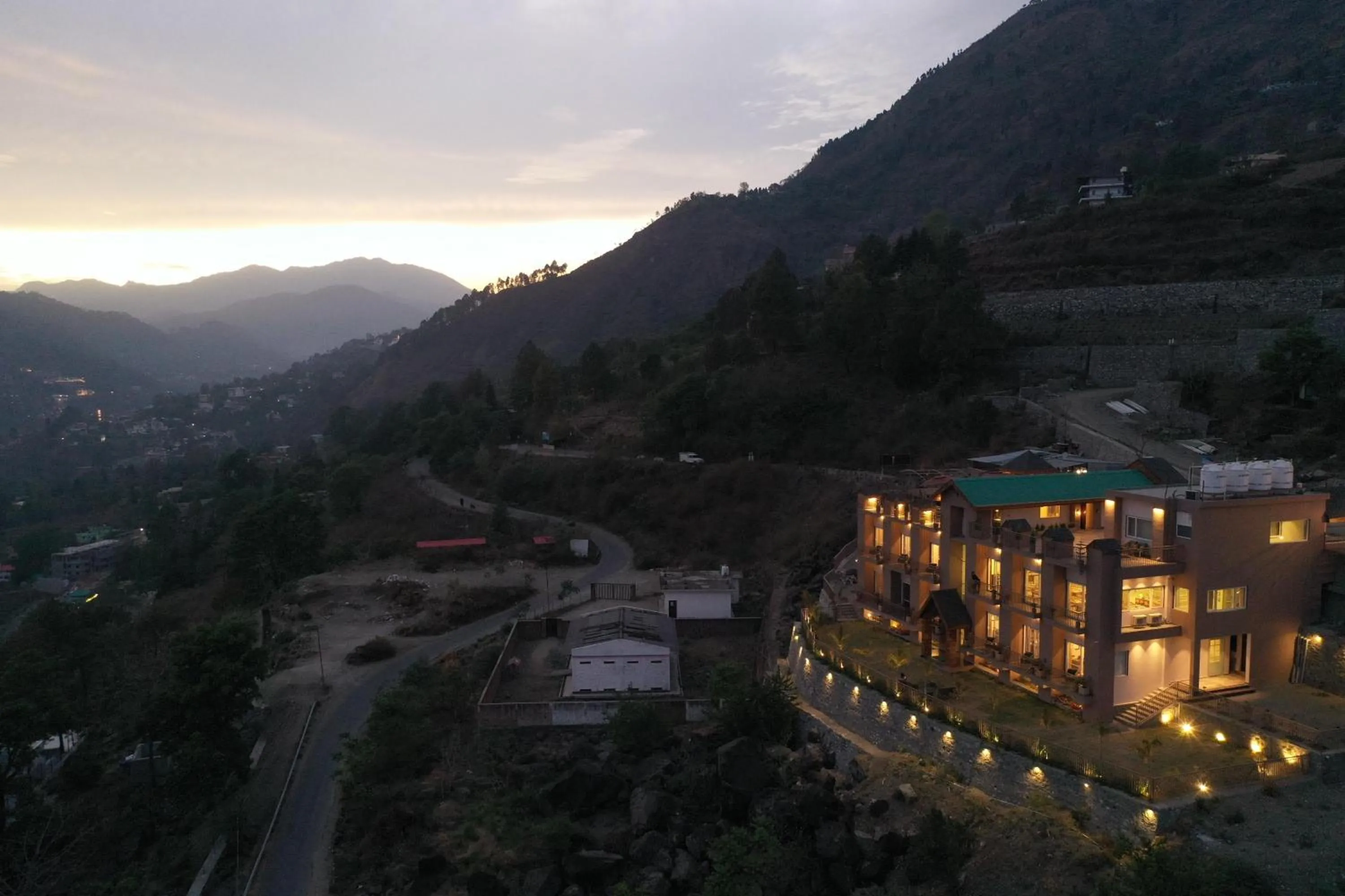 Mountoria Retreat Bhimtal- by Leisure Hotels Group