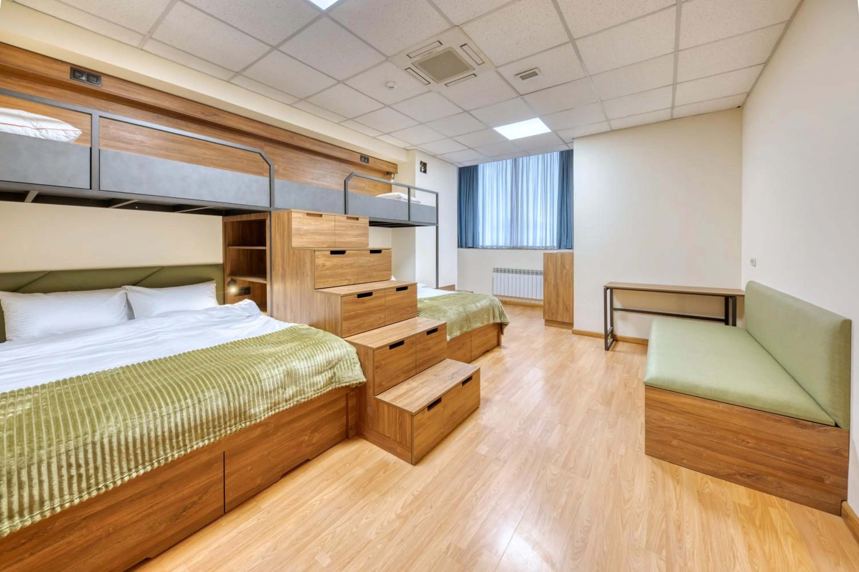 Bed in Tropica Inn Hotel