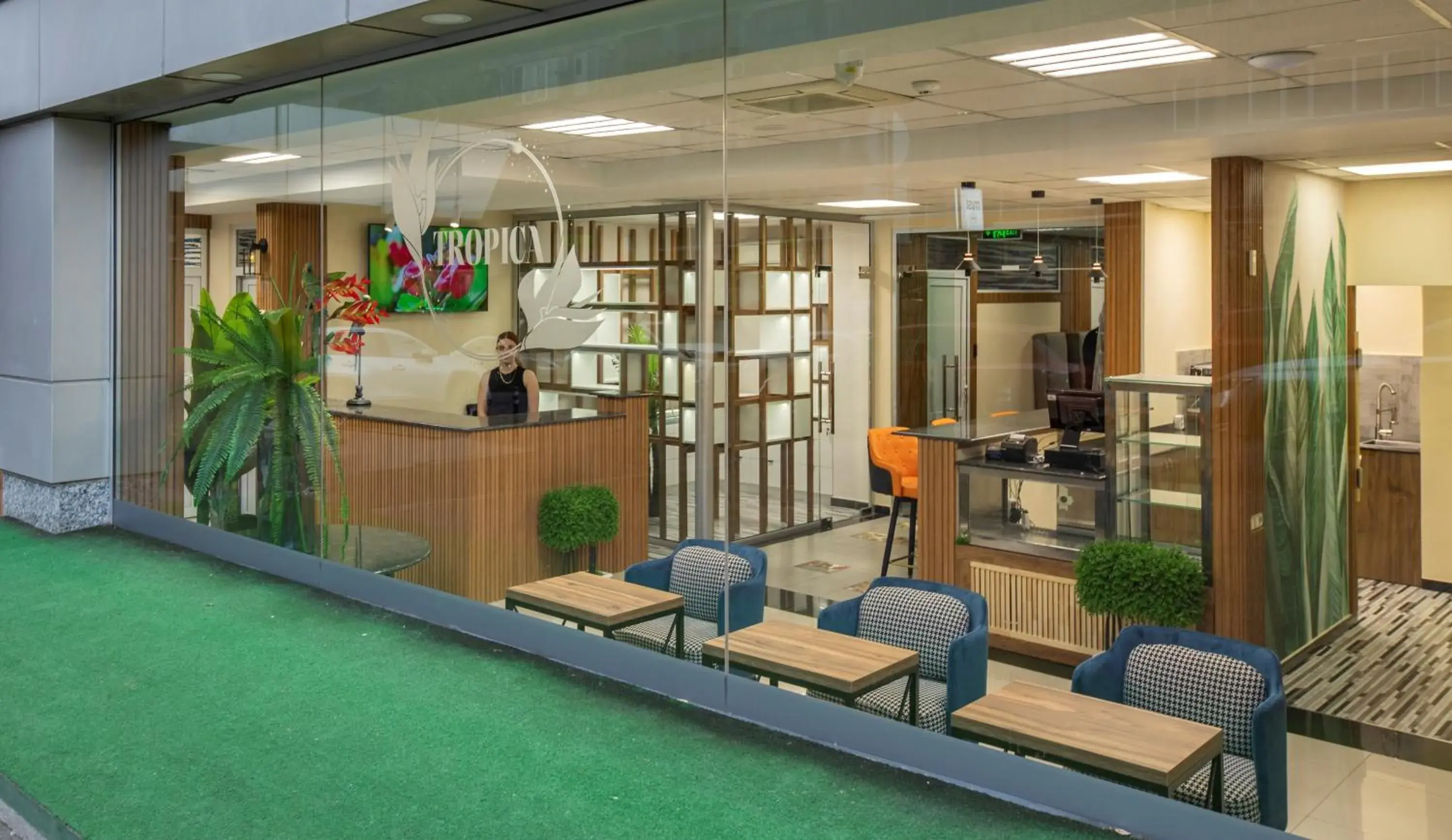 Facade/entrance in Tropica Inn Hotel Facade/entrance in Tropica Inn Hotel