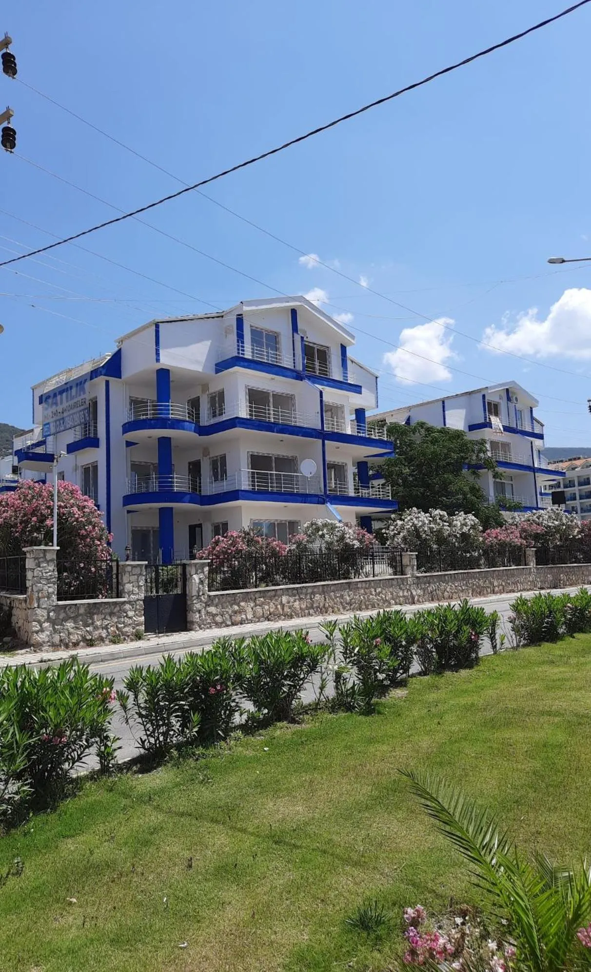 Property building in White Bay Resort