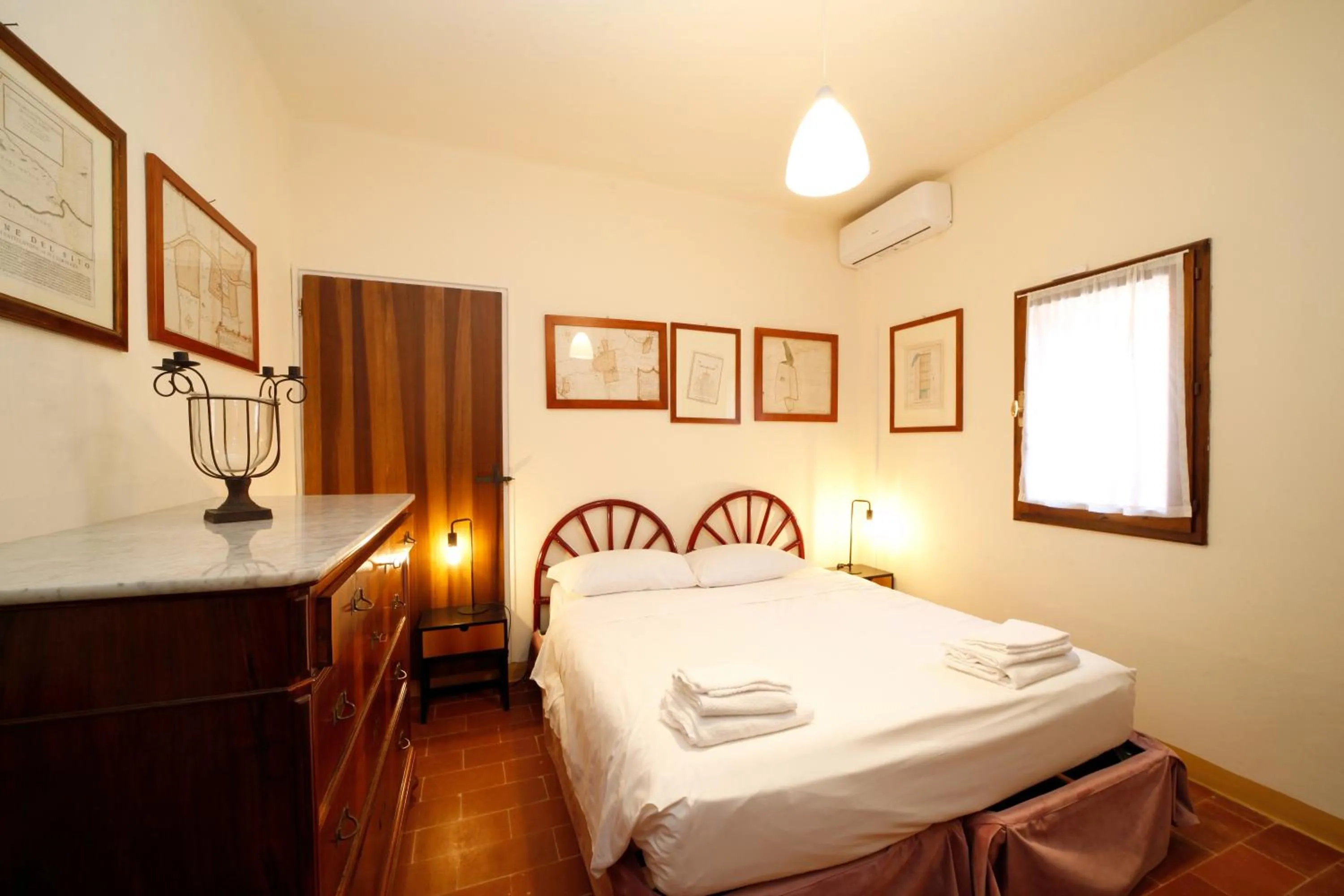 Bed in BolognaRoomscom - Ca' Palazzo