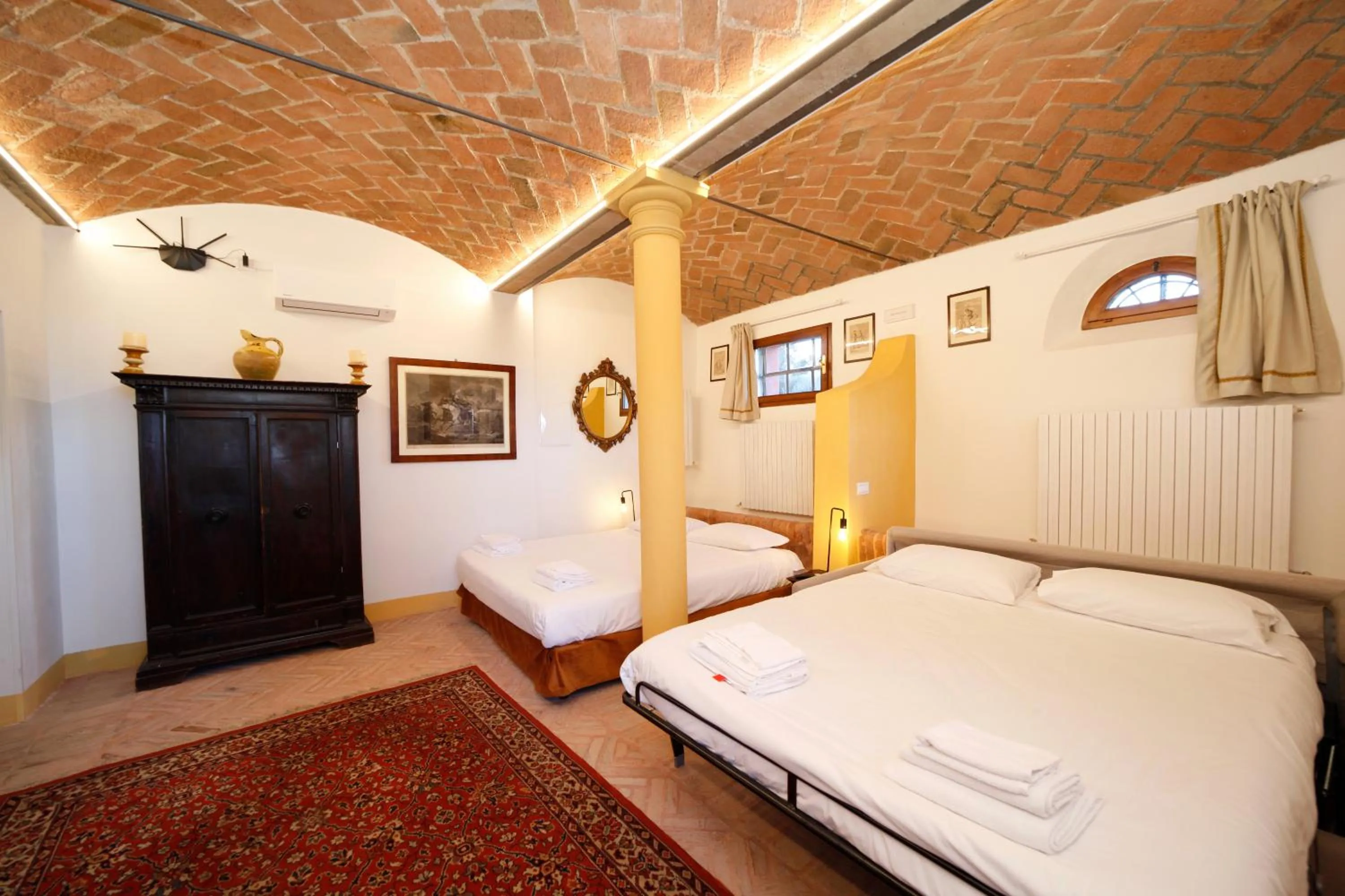 Bed in BolognaRoomscom - Ca' Palazzo