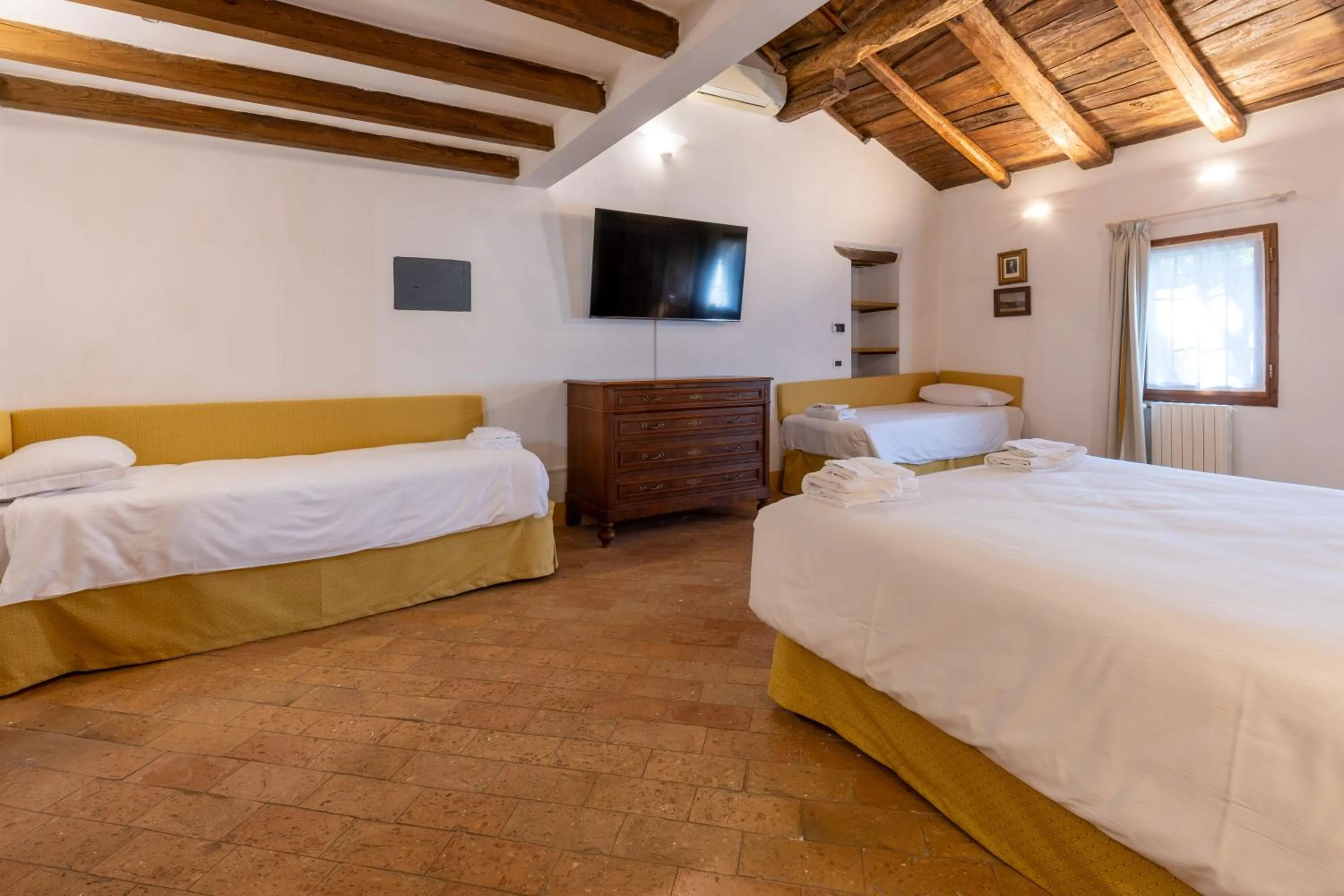 Bed in BolognaRoomscom - Ca' Palazzo