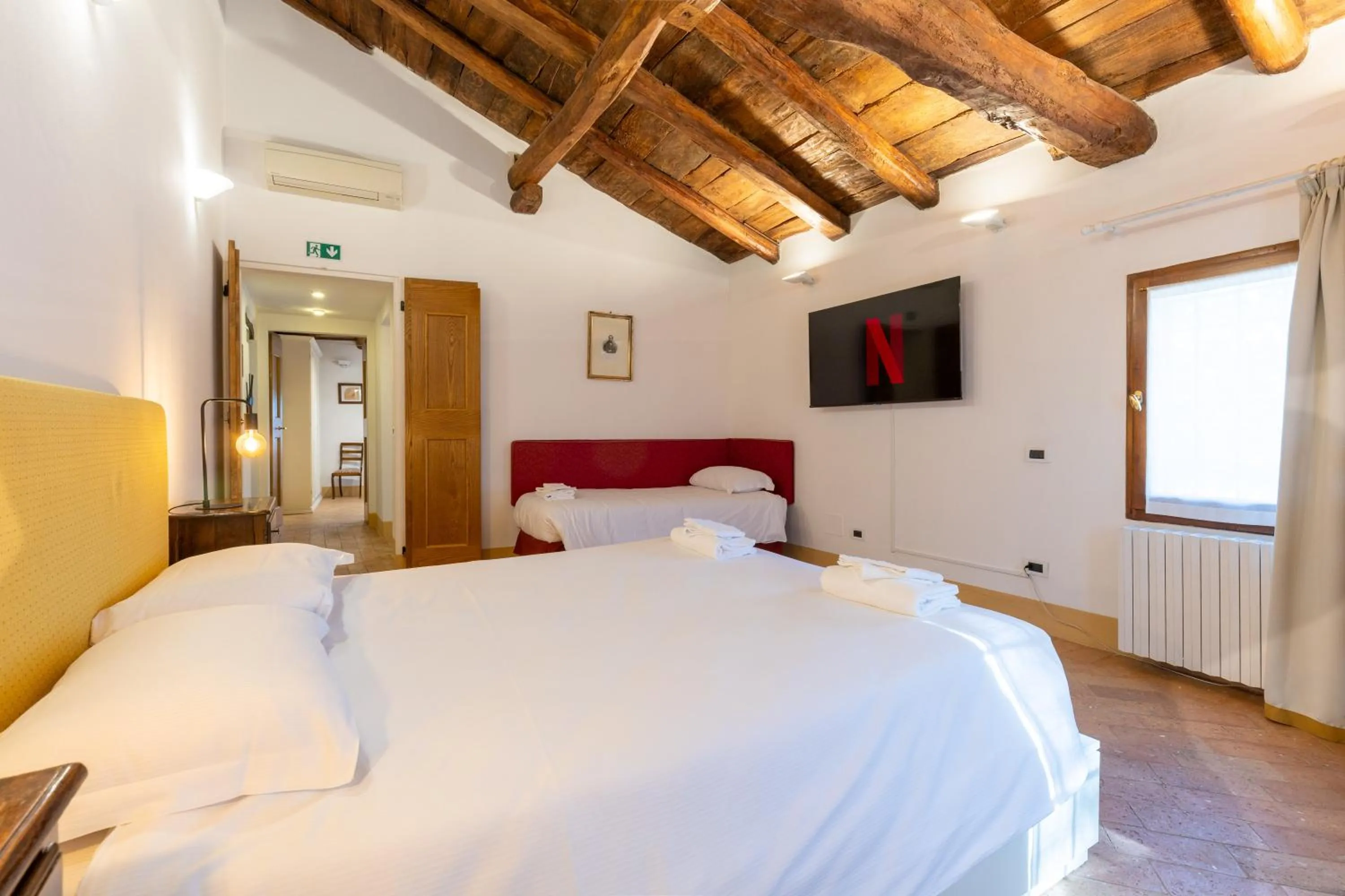 Bed in BolognaRoomscom - Ca' Palazzo