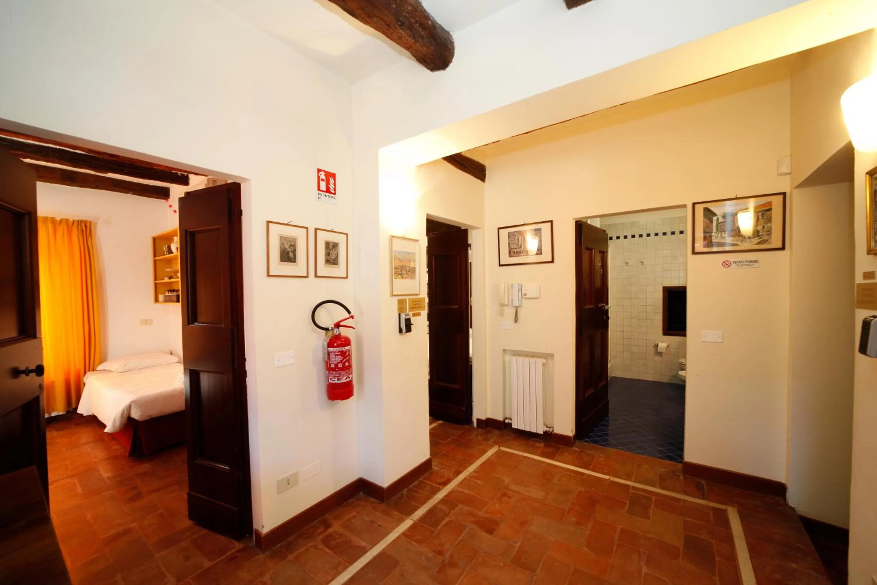 Bed in BolognaRoomscom - Ca' Palazzo