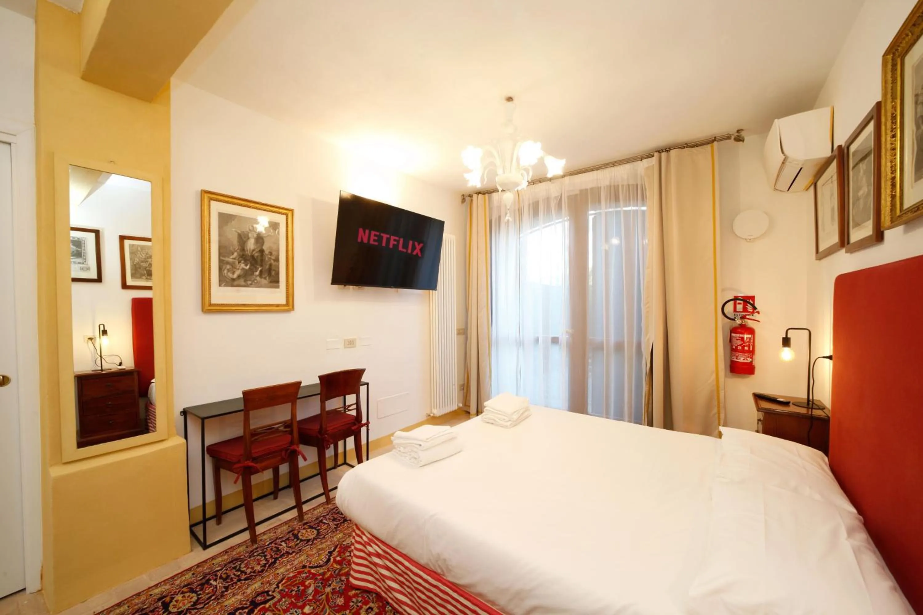 Bed in BolognaRoomscom - Ca' Palazzo