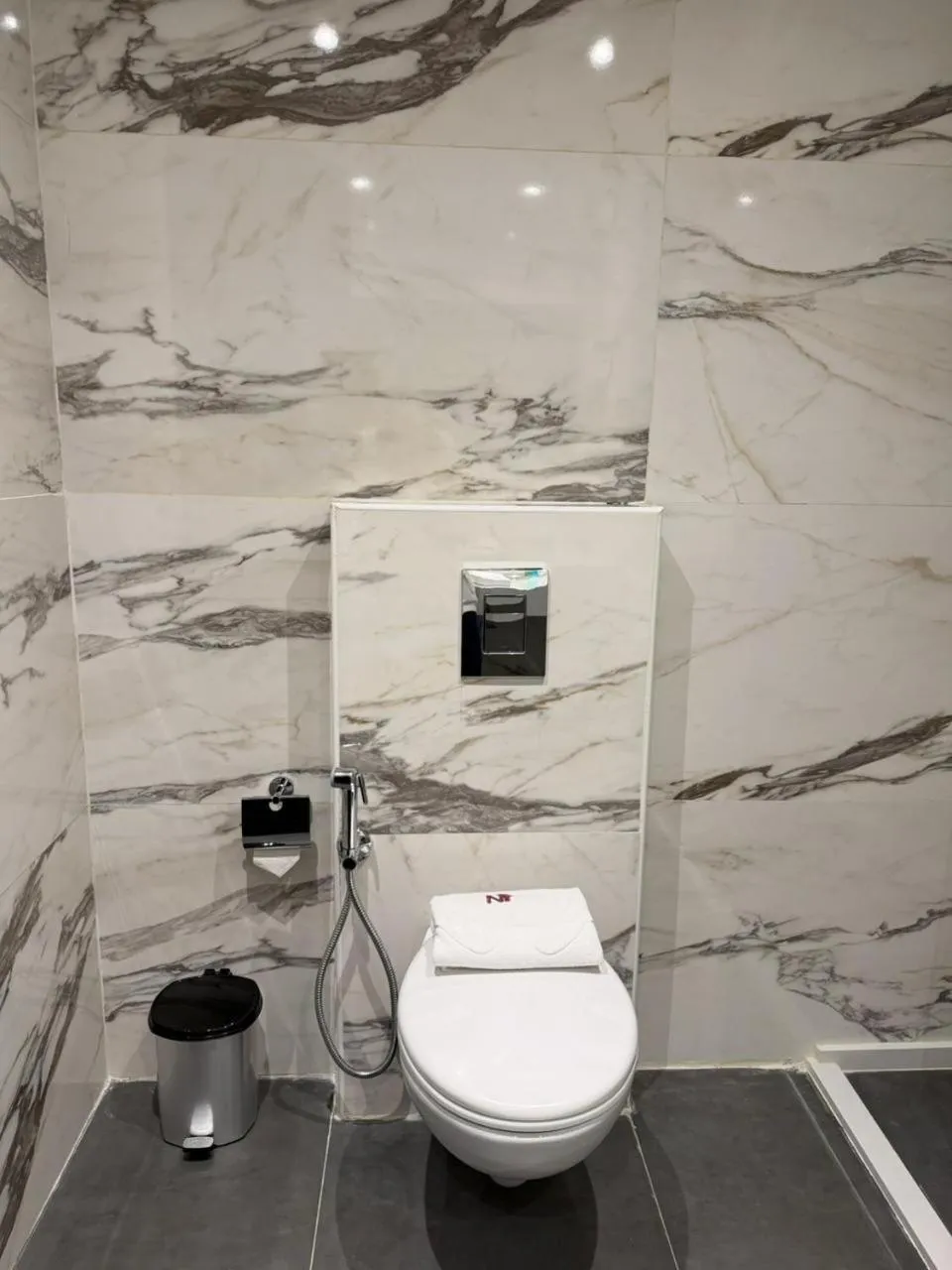 Bathroom in Ny Suites