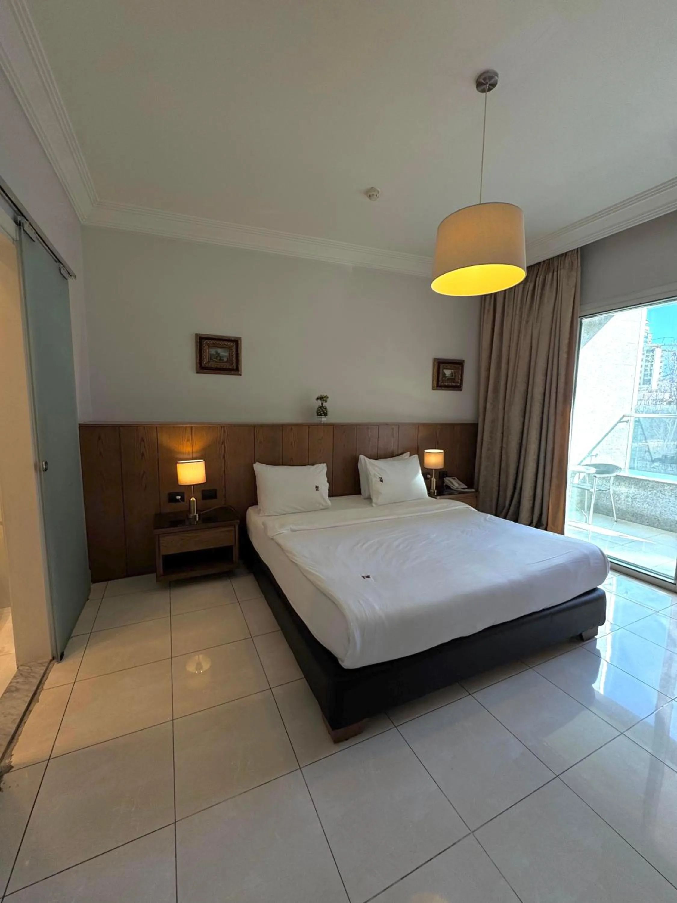 Bedroom, Bed in Ny Suites