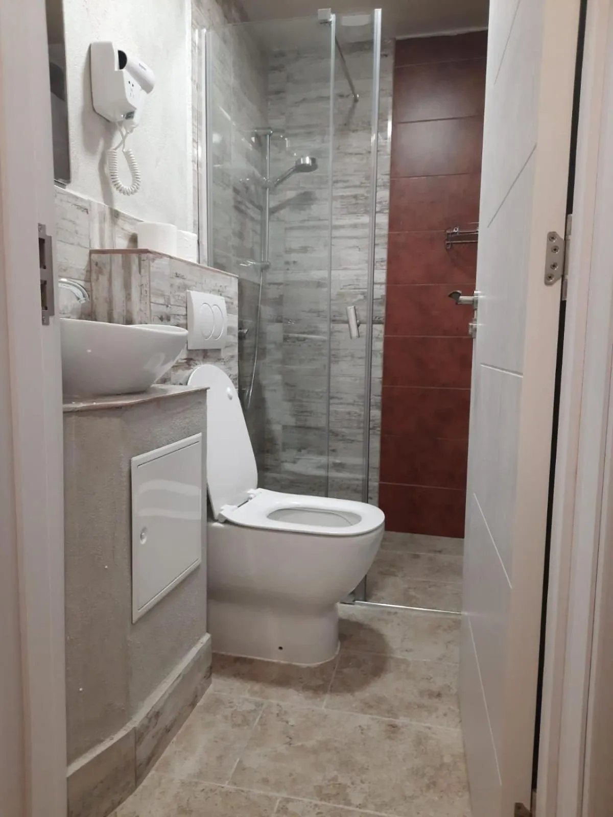 Bathroom in New Generation Hostel Como Lake