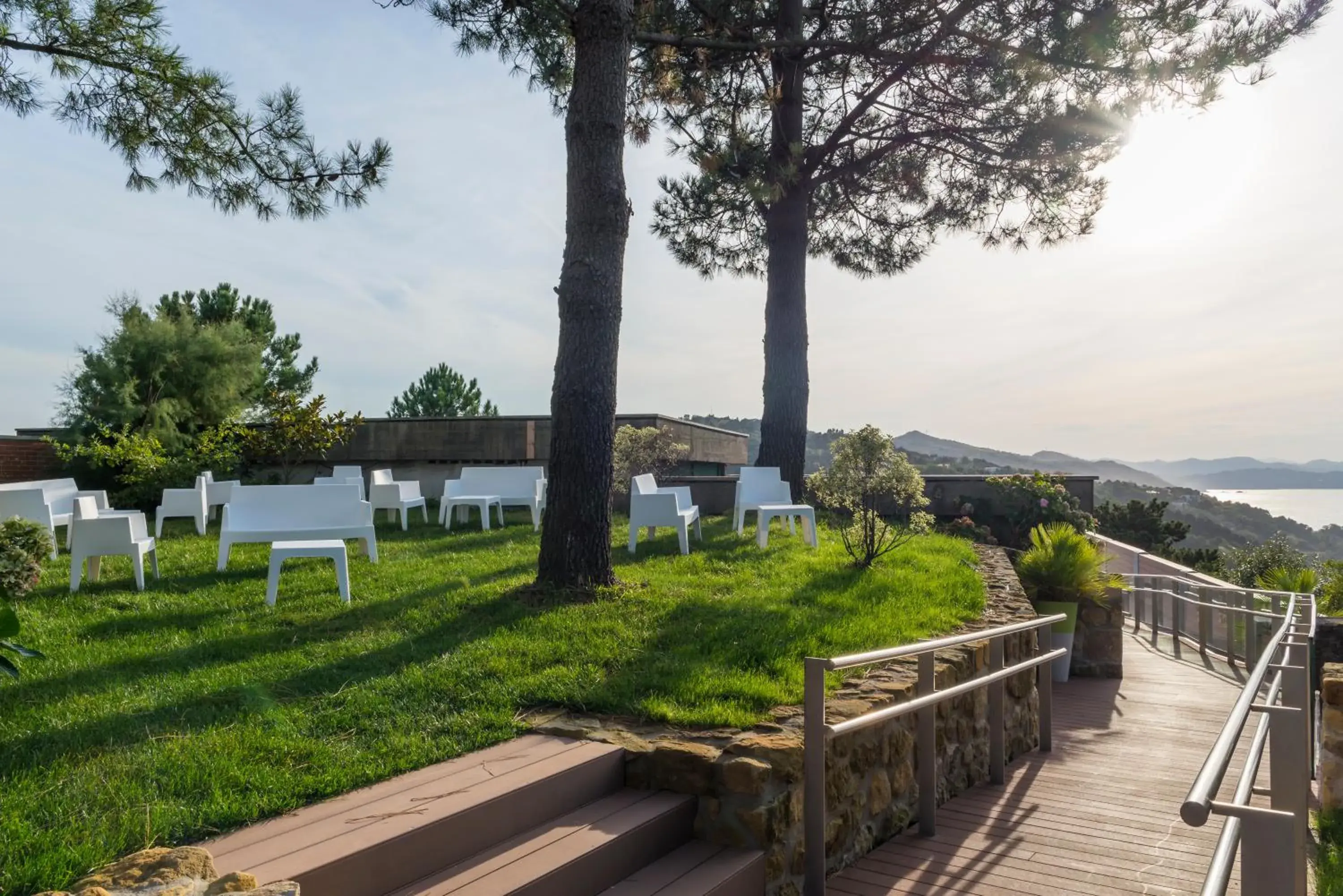 Swimming pool in Mercure Monte Igueldo Swimming pool in Mercure Monte Igueldo