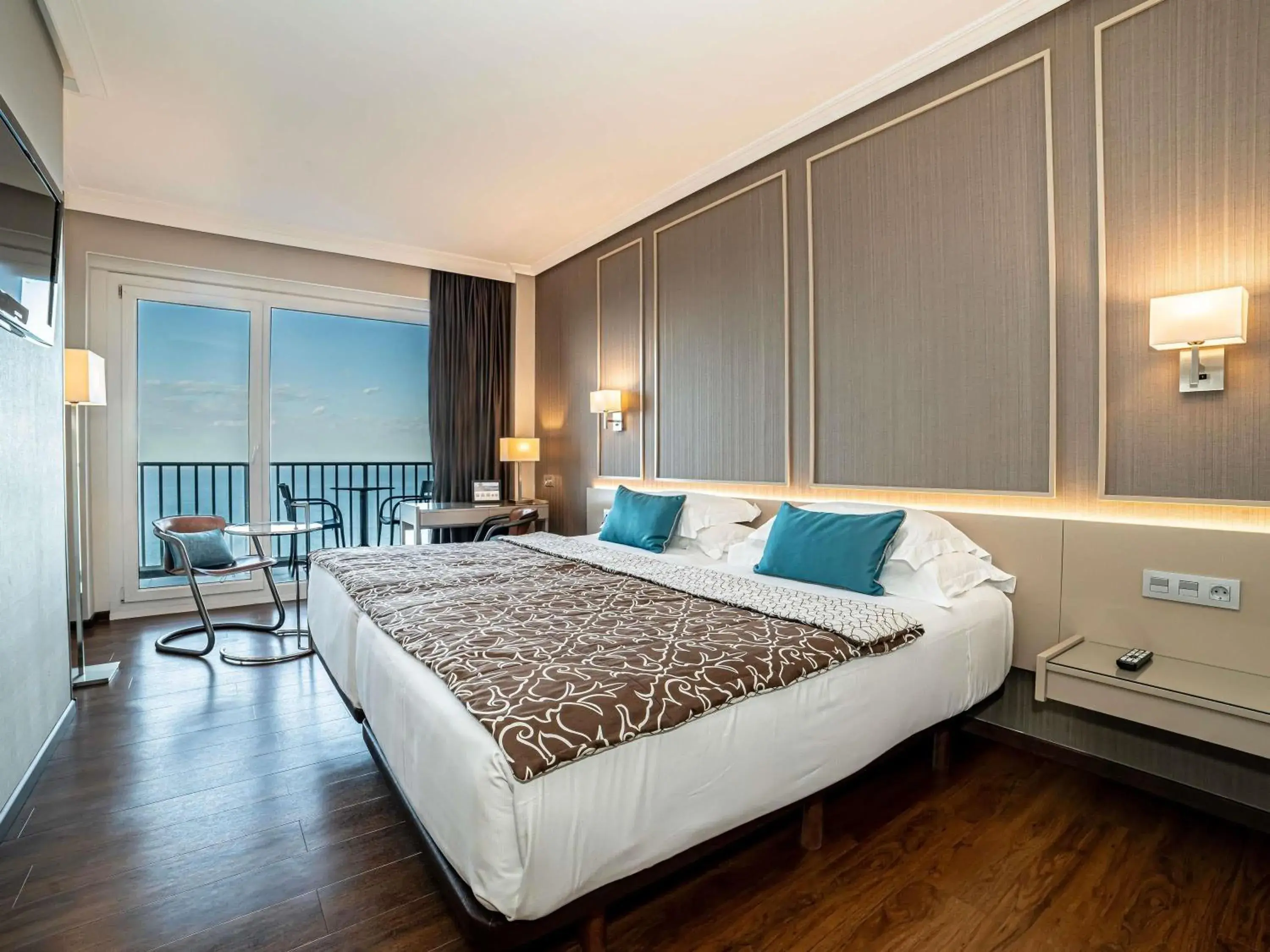 Bedroom, Bed in Mercure Monte Igueldo Bedroom, Bed in Mercure Monte Igueldo