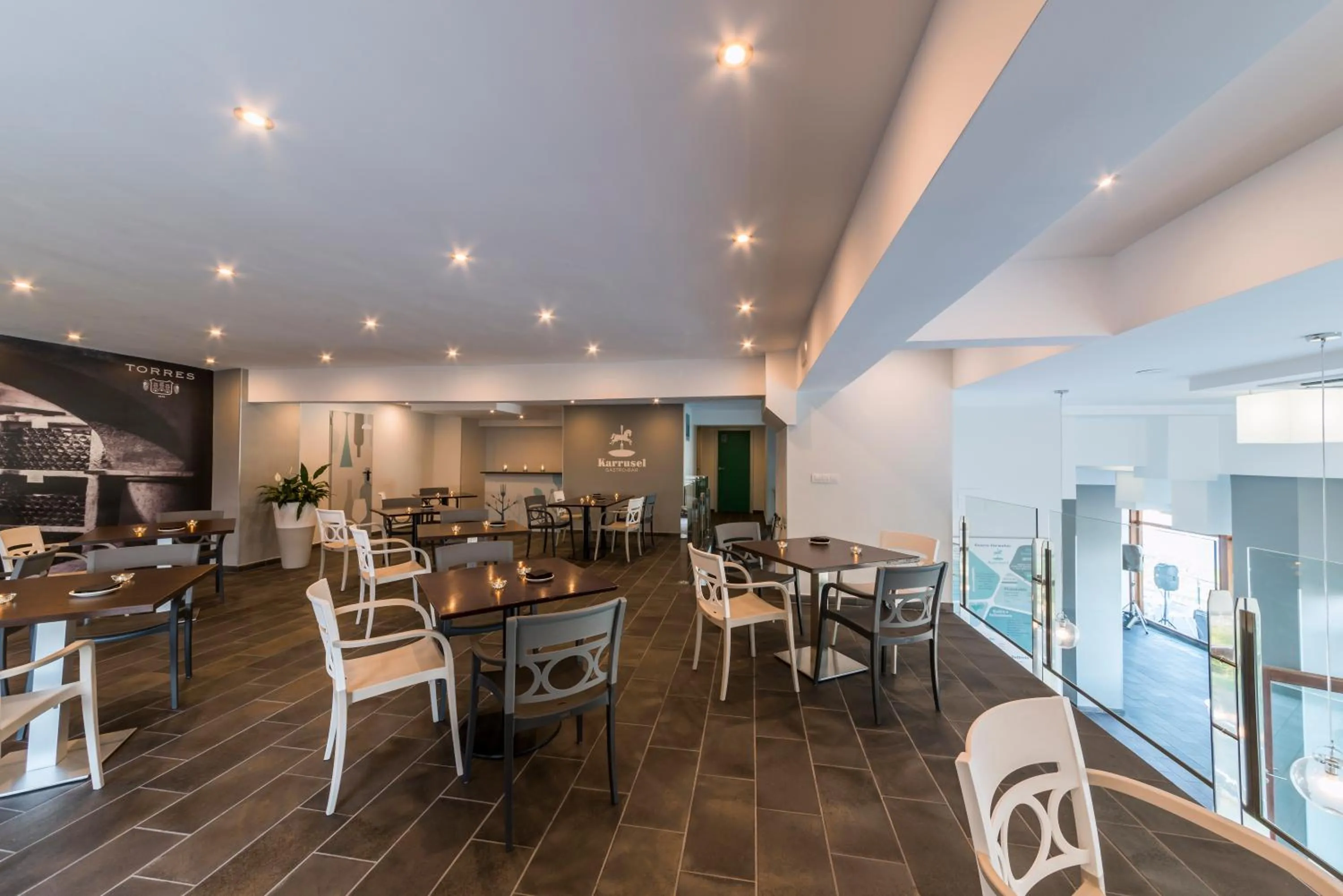 Restaurant/places to eat in Mercure Monte Igueldo