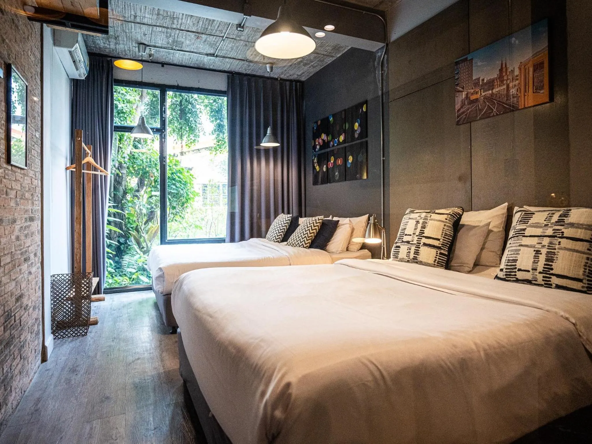 Photo of the whole room, Bed in Pyur Otel by Ombra House