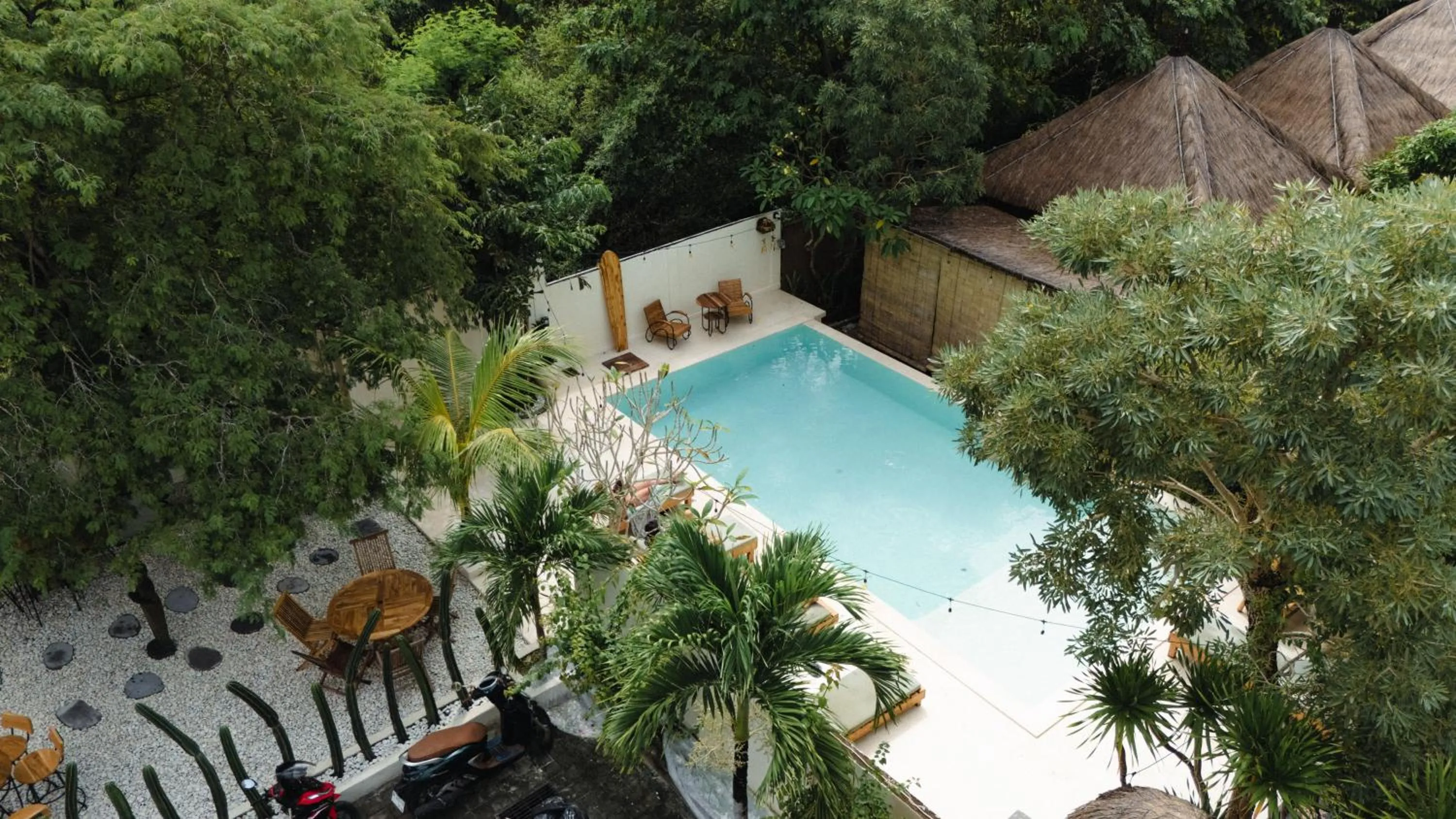 Pool view in Olo Surf Nature