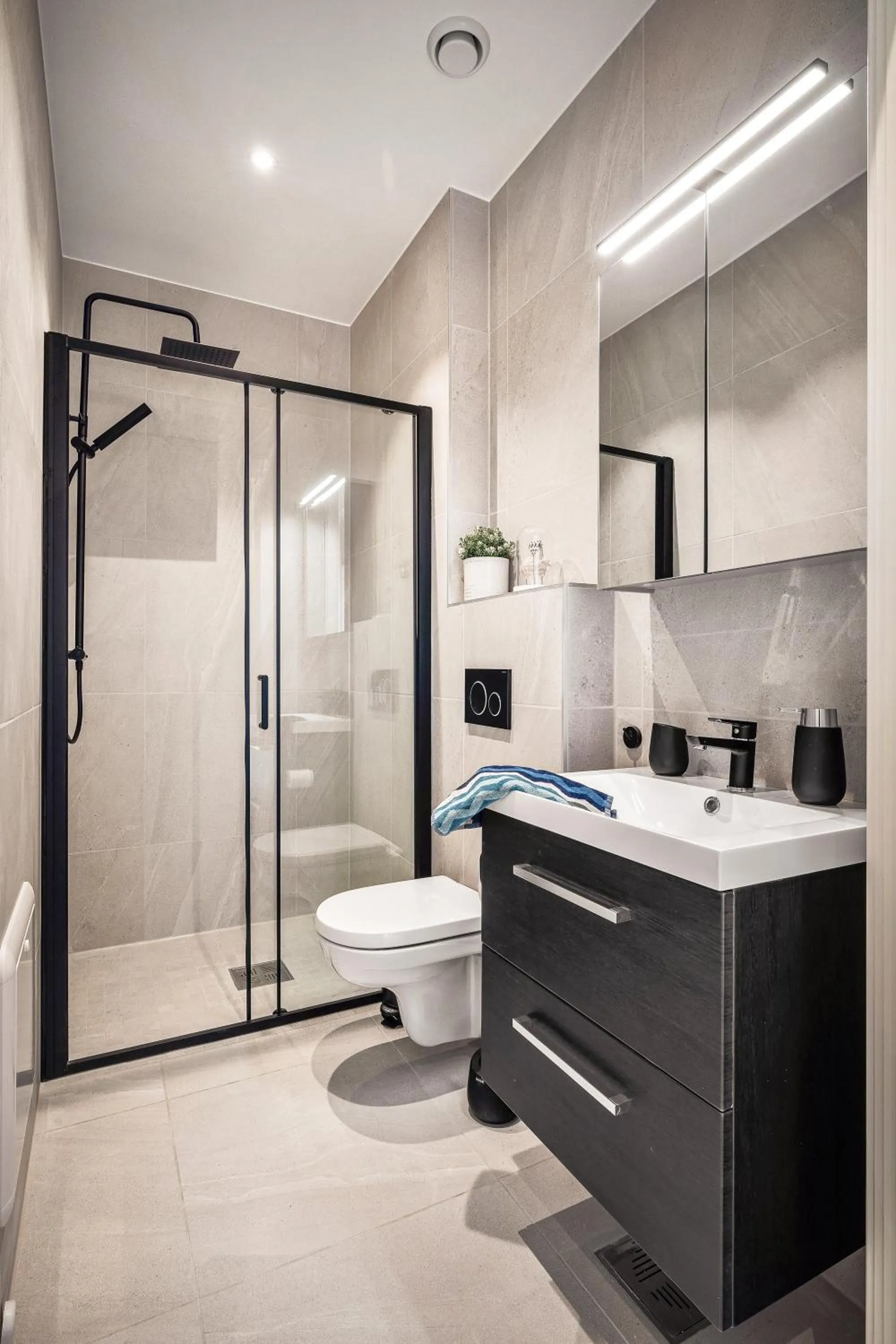 Three-Bedroom Apartment in Allmenningen Apartments