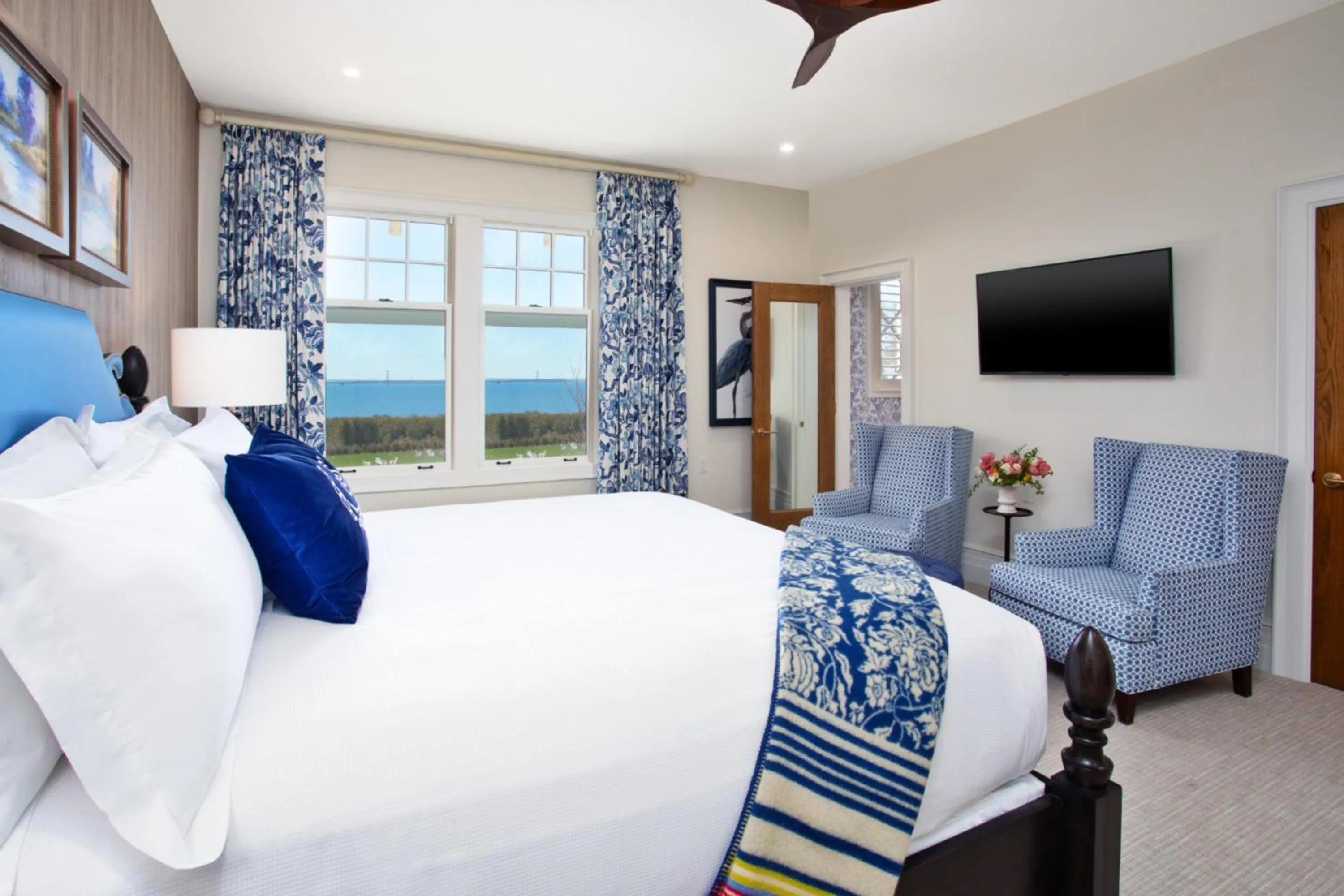 Bed in The Inn at Stonecliffe