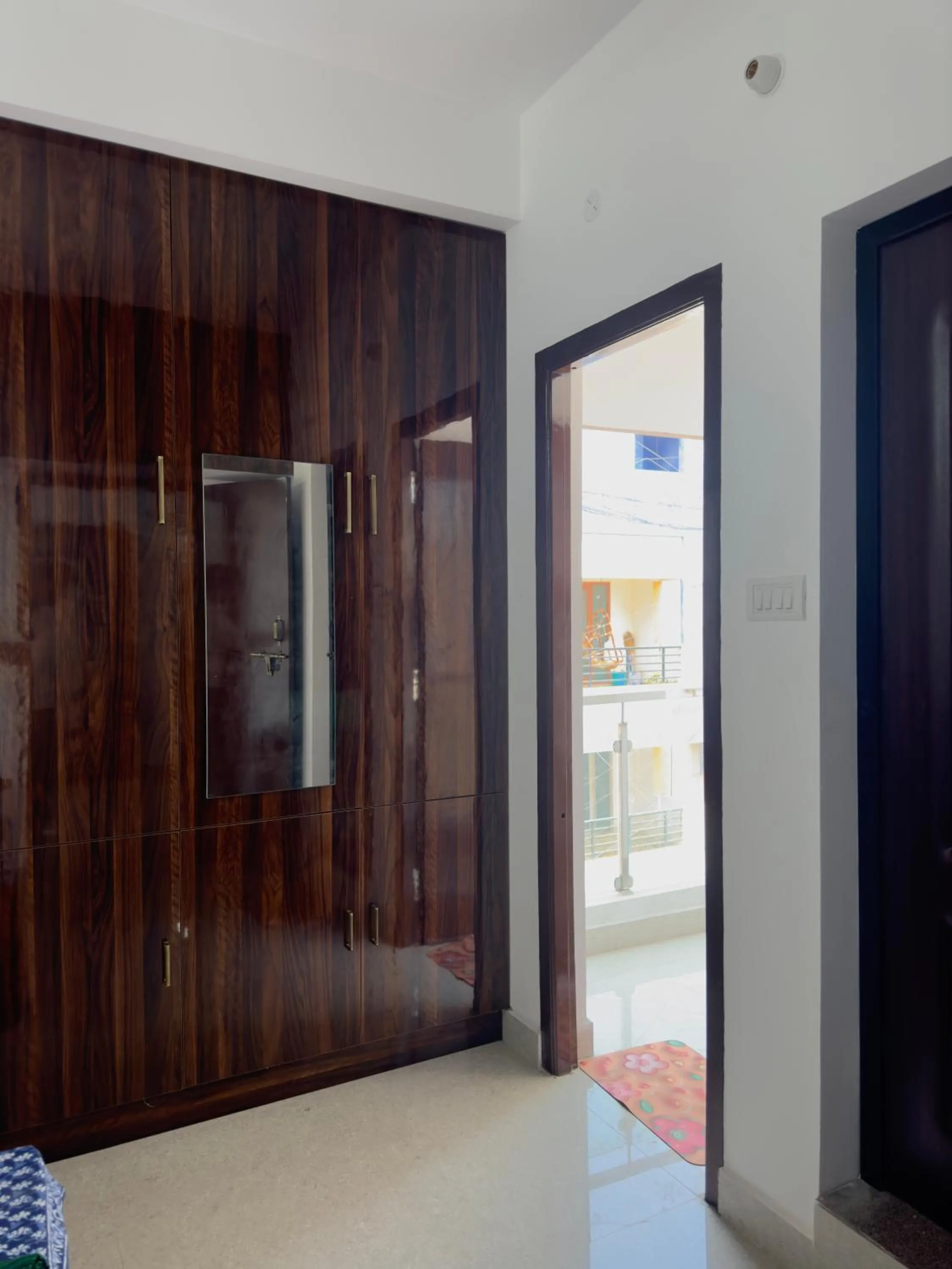 Bed in Sishya Hotels & Service Apartment Thoraipakkam, Chennai OMR, IT Expressway