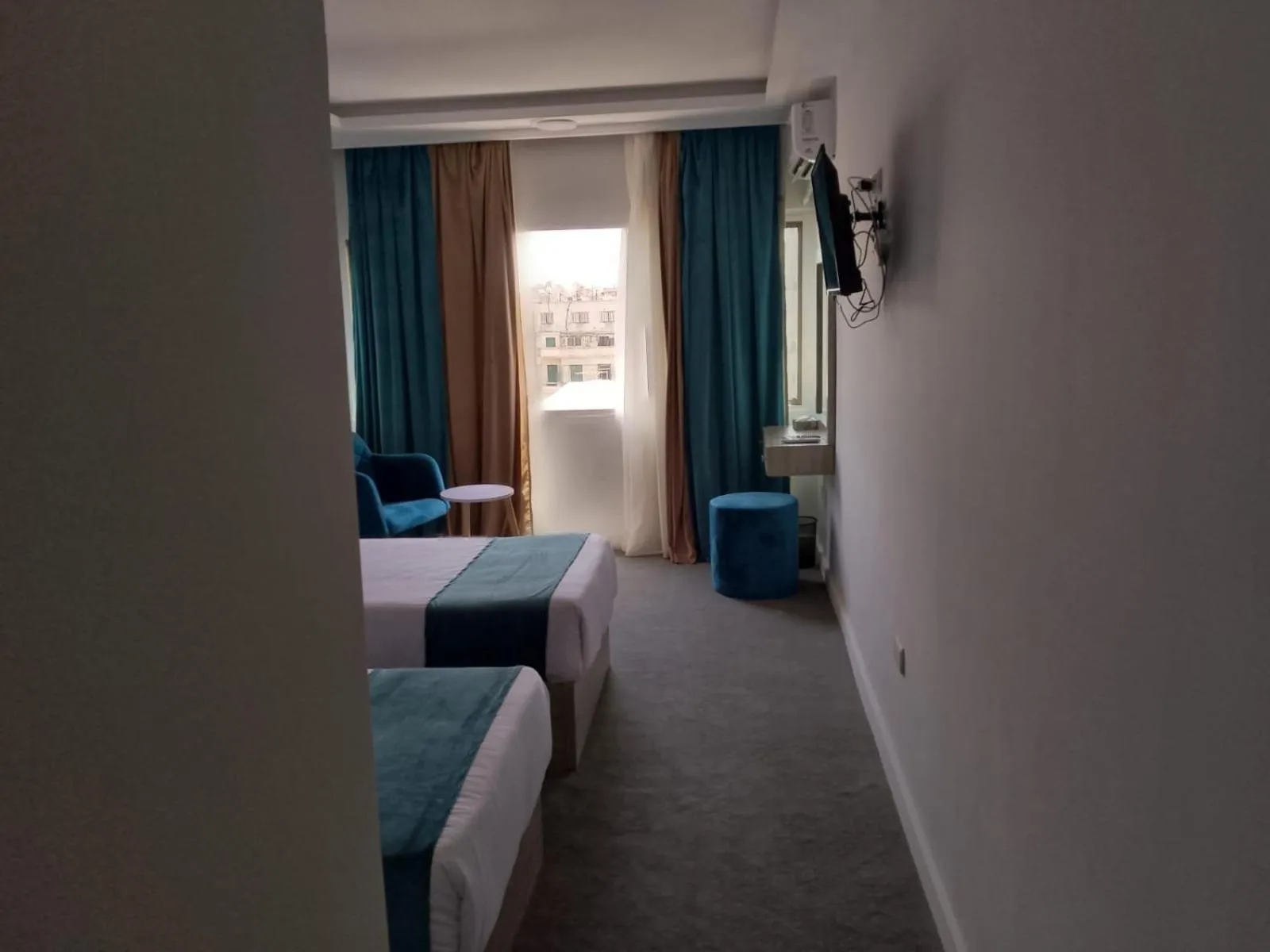 Photo of the whole room, Bed in Mar Charbel Hotel Cairo