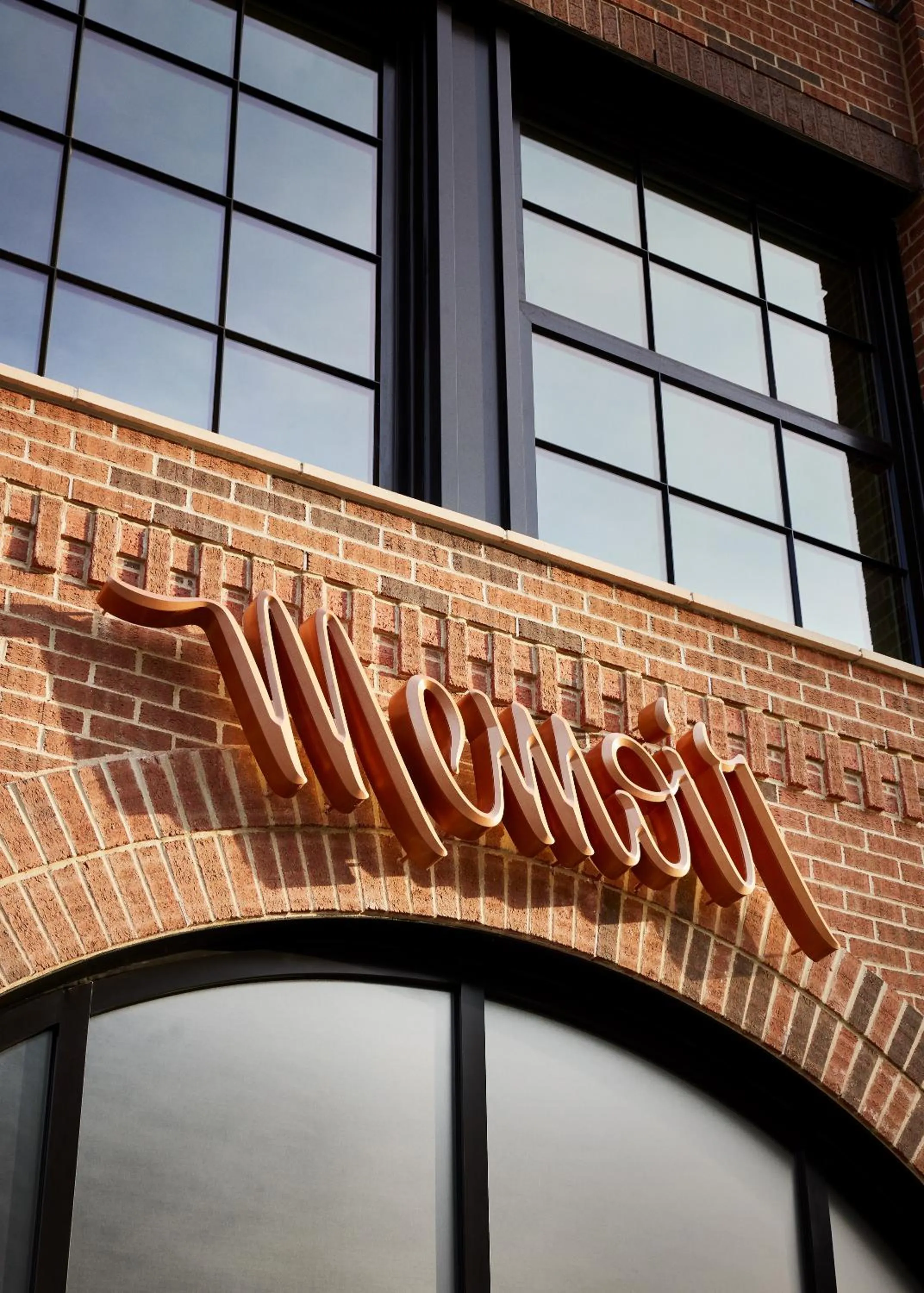 Facade/entrance in Memoir Wedgewood Houston