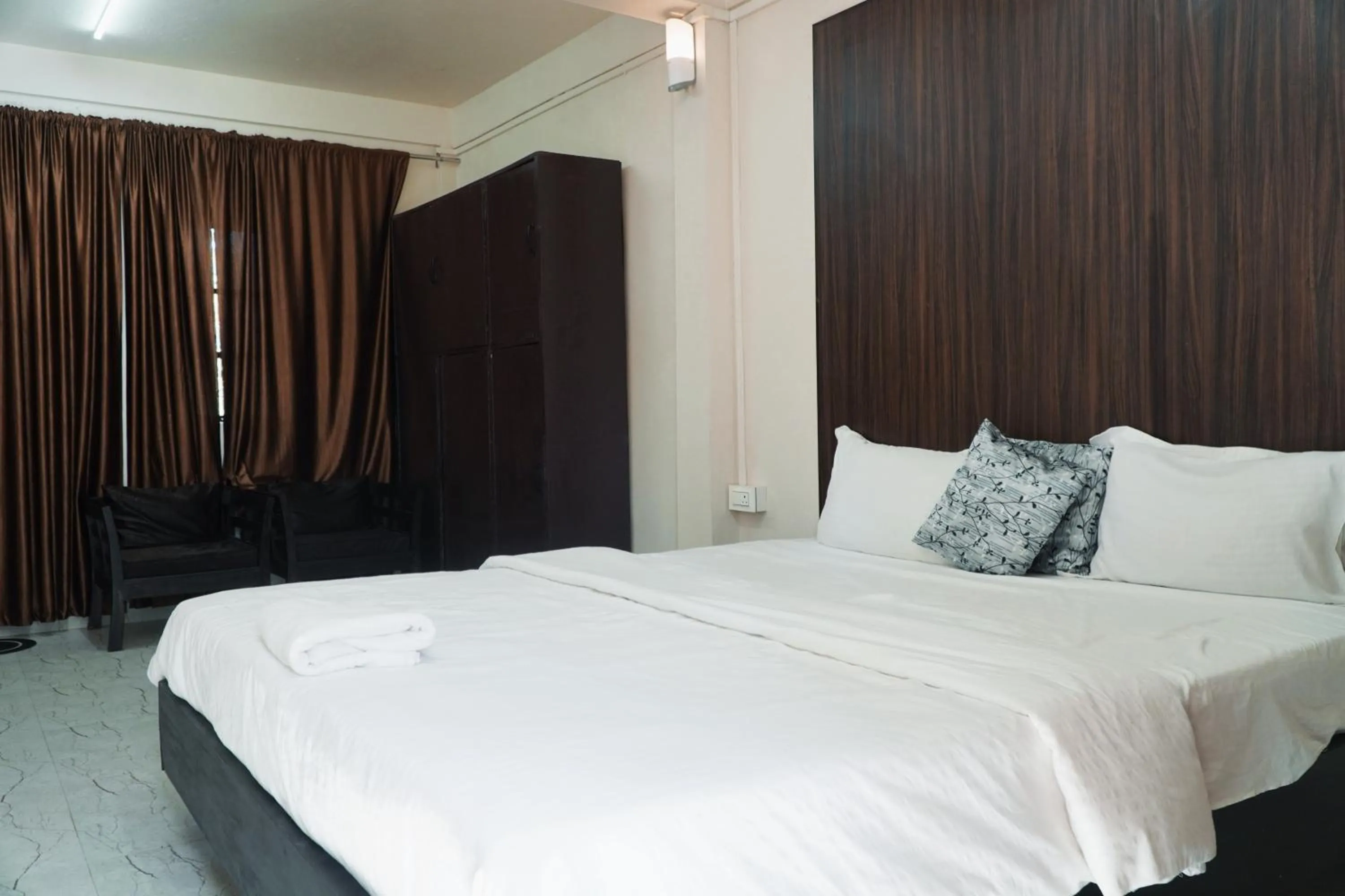 Bedroom, Bed in ROYALTY GLOBAL HOMESTAY