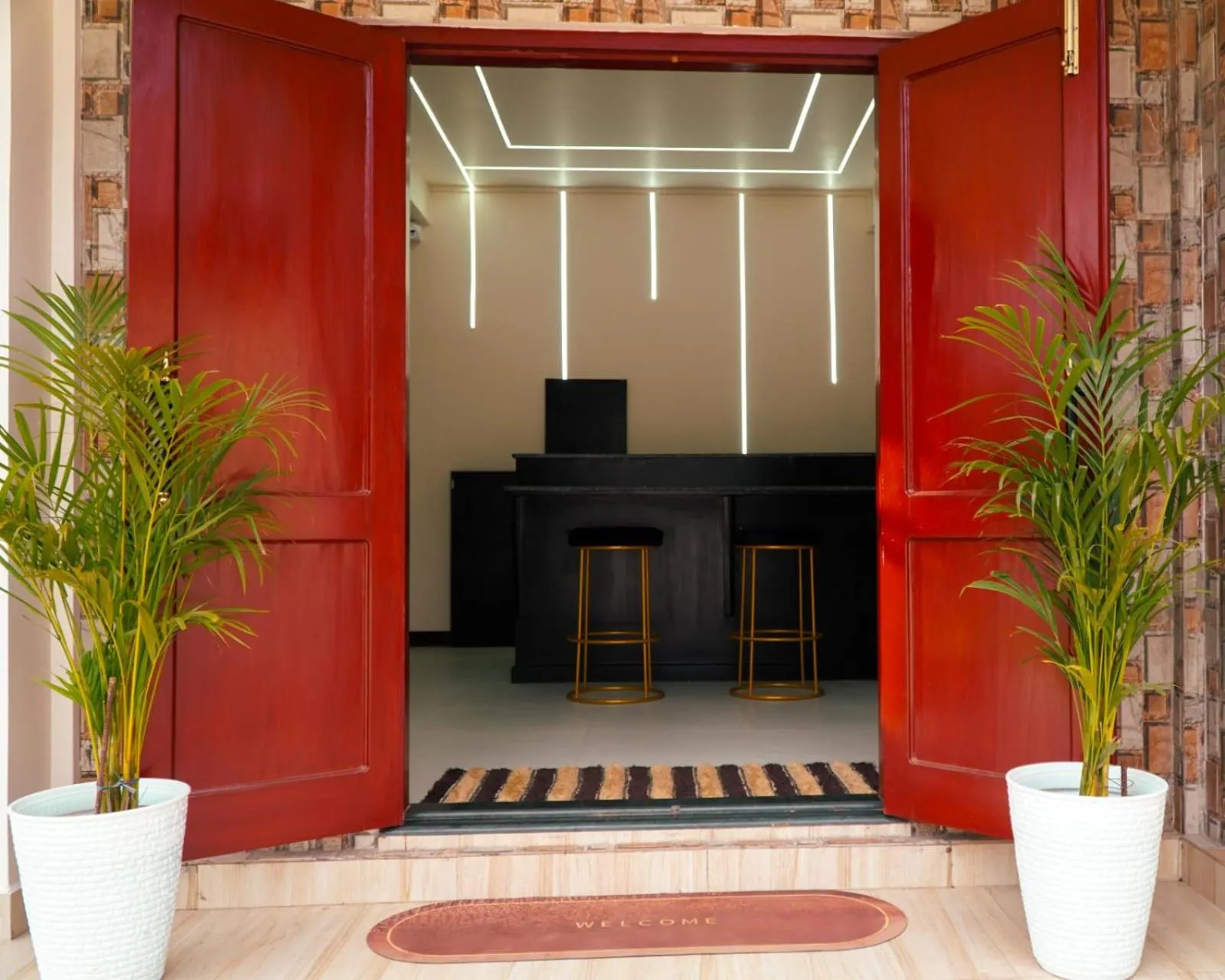 Facade/entrance in ROYALTY GLOBAL HOMESTAY