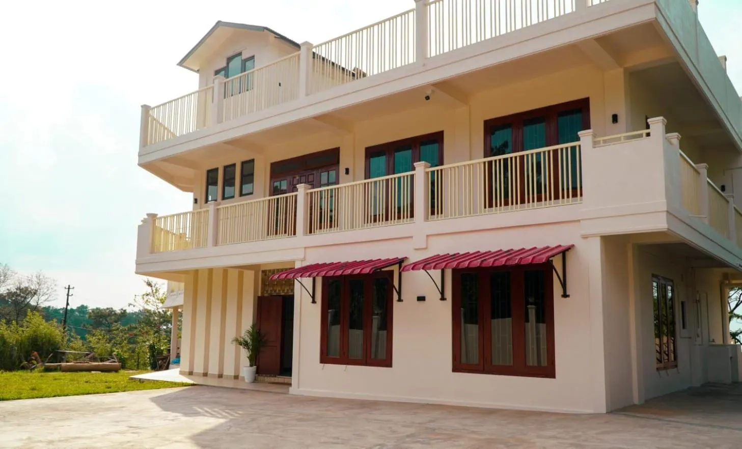 Property building in ROYALTY GLOBAL HOMESTAY