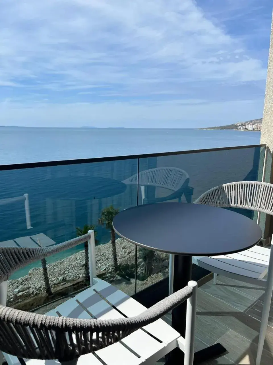 Deluxe Twin Room with Balcony and Sea View in Joelle Premium Hotel Deluxe Twin Room with Balcony and Sea View in Joelle Premium Hotel