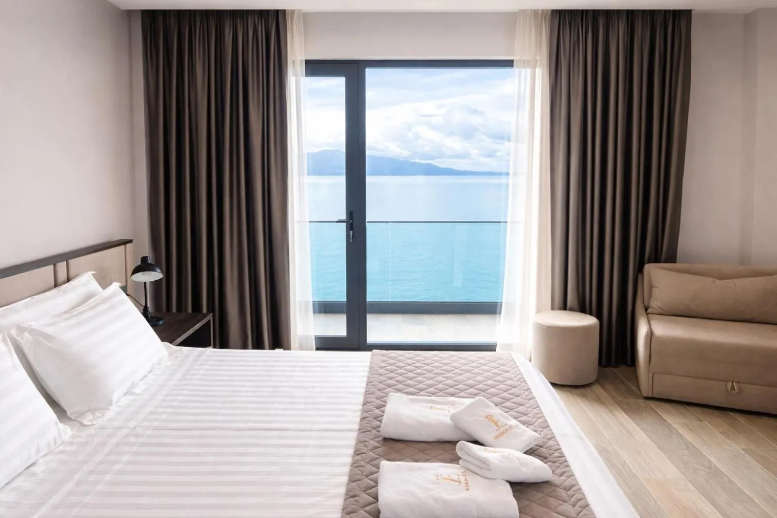 Superior Double Room in Joelle Premium Hotel