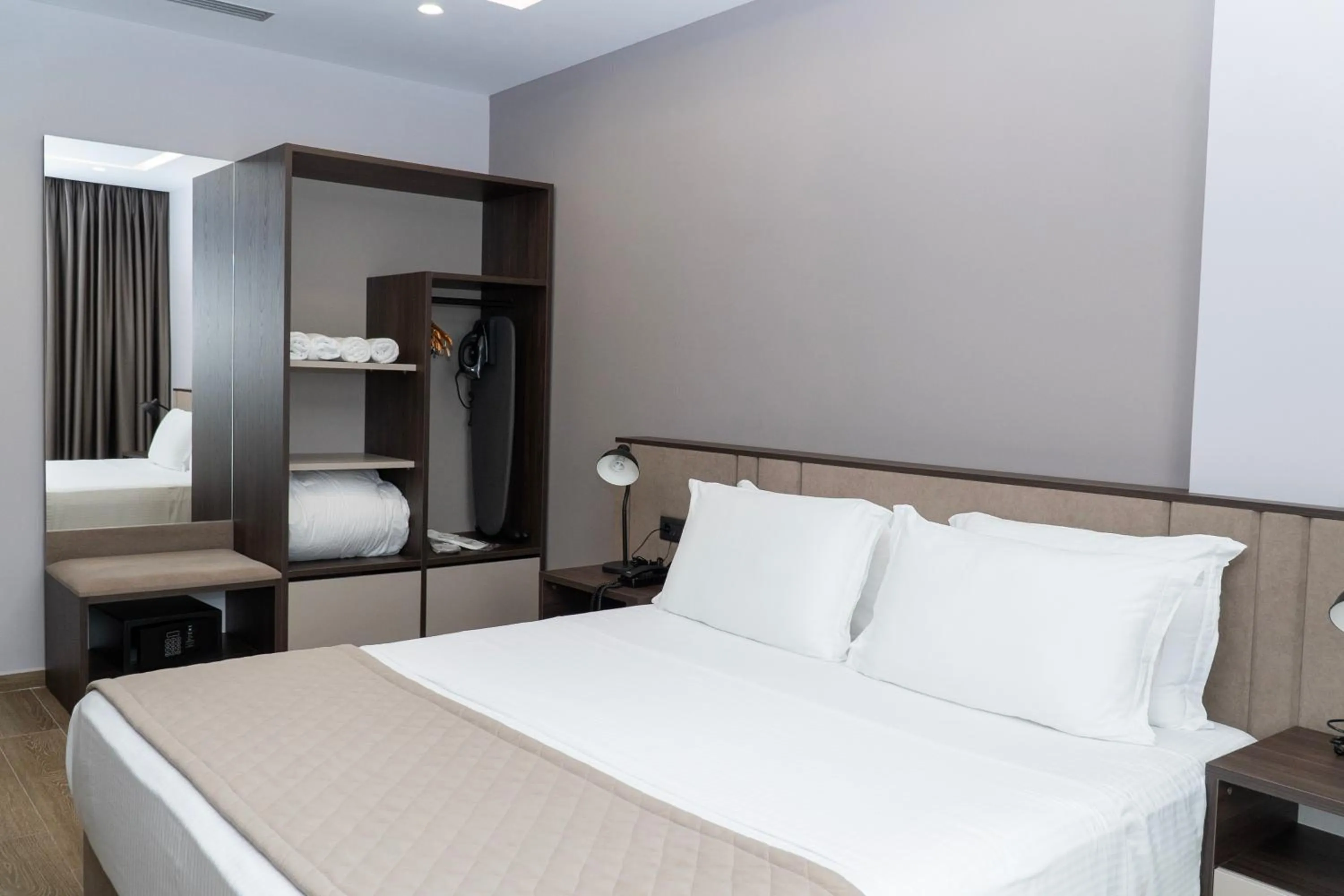 Deluxe Double Room with Balcony and Sea View in Joelle Premium Hotel