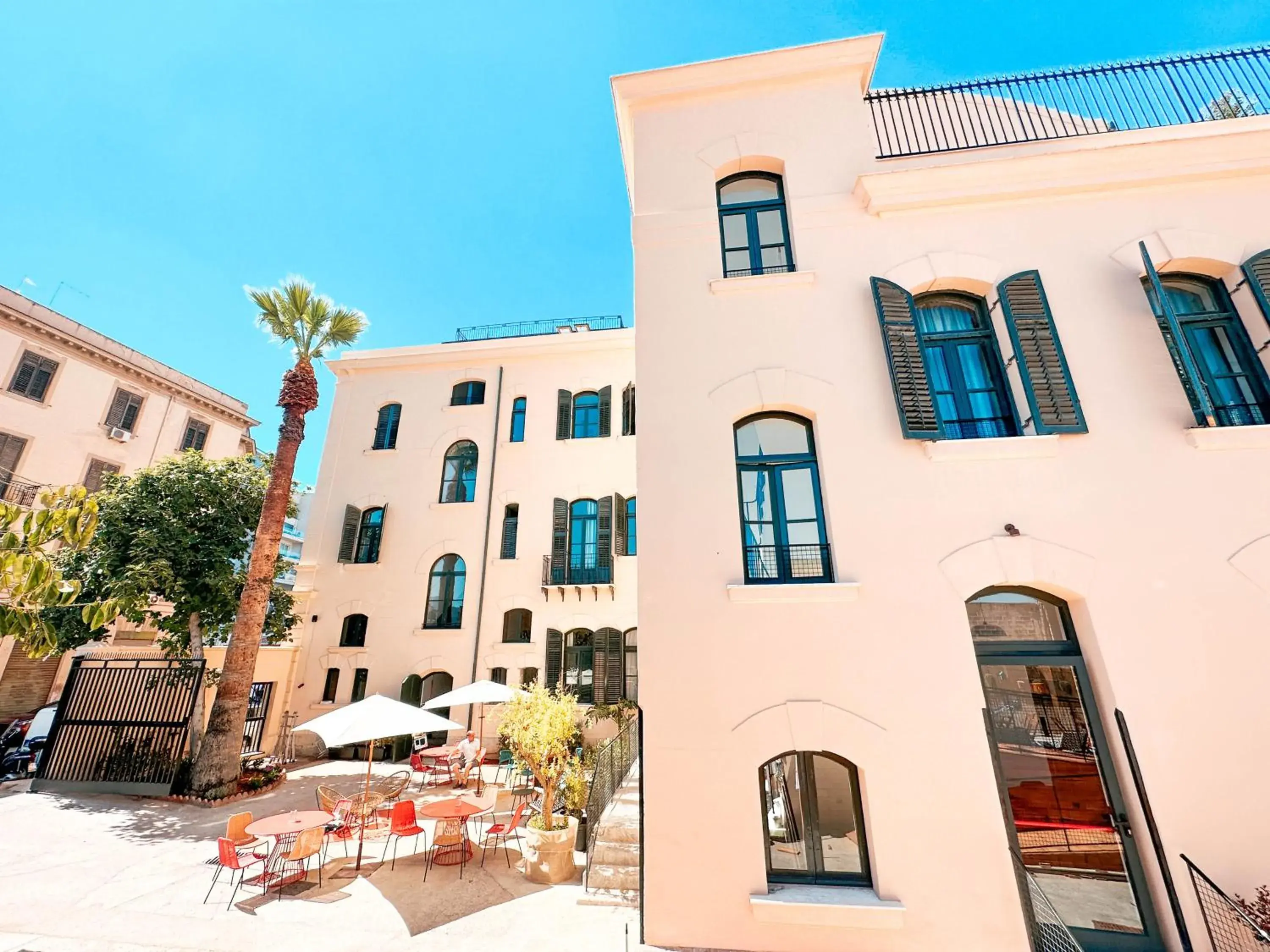 Property building in Ostello Bello Palermo Property building in Ostello Bello Palermo