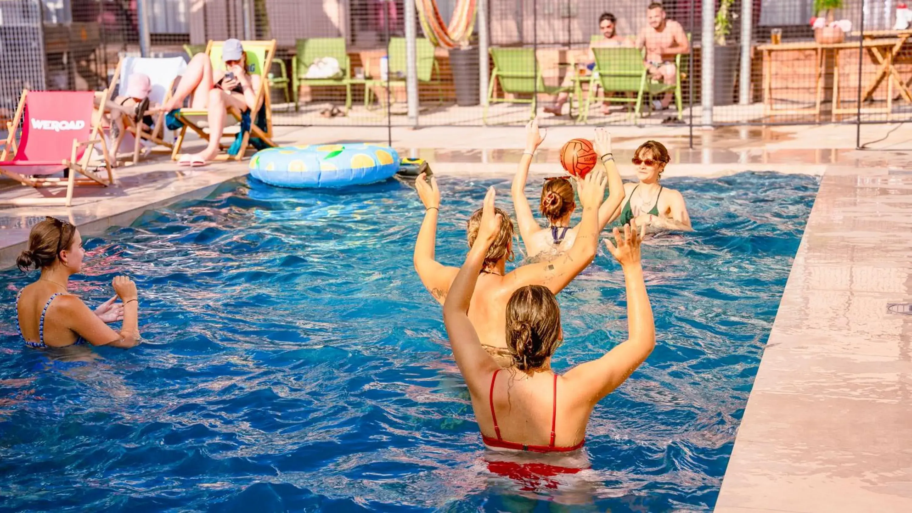 Swimming pool in Ostello Bello Palermo Swimming pool in Ostello Bello Palermo