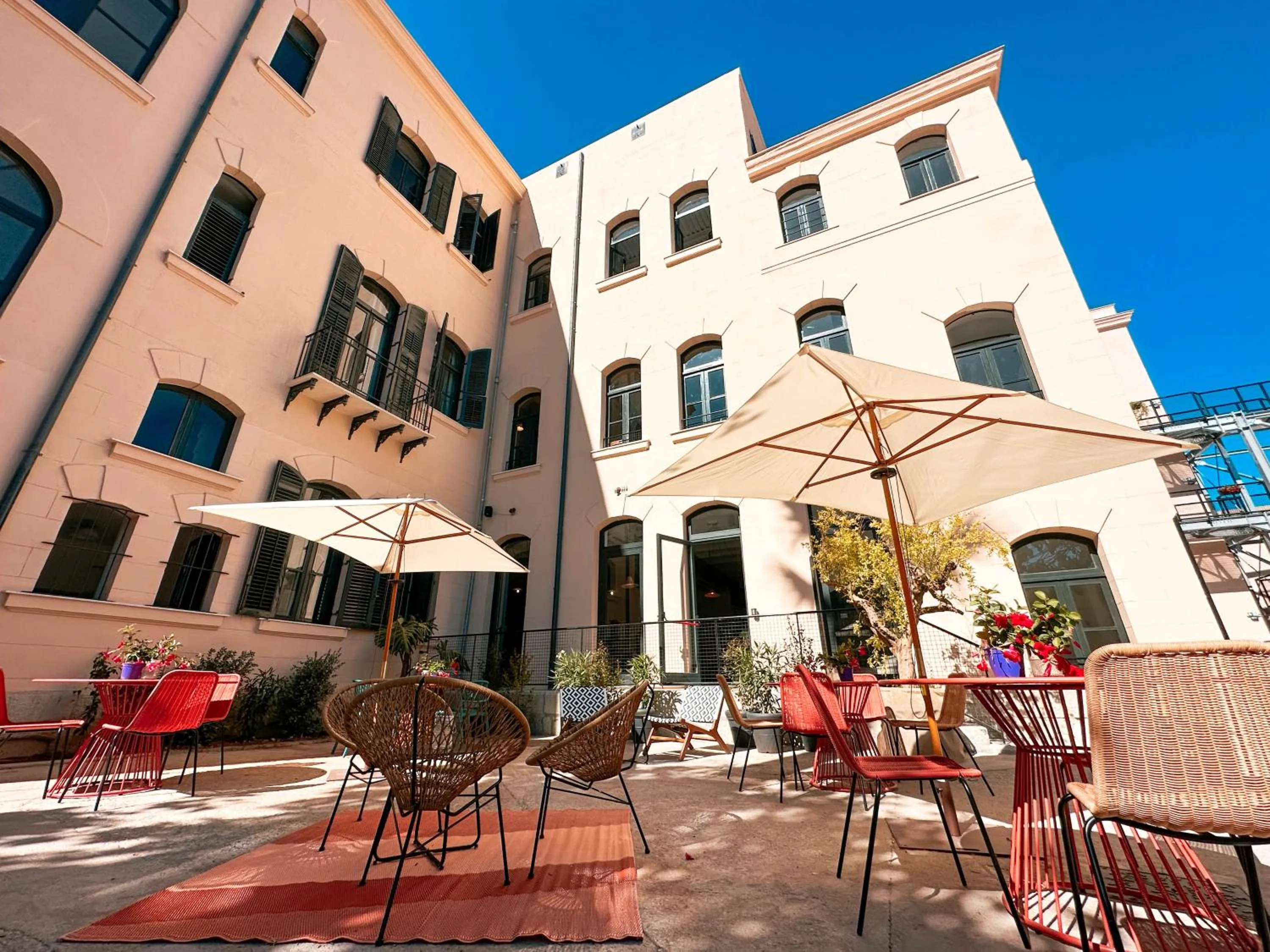 Property building in Ostello Bello Palermo