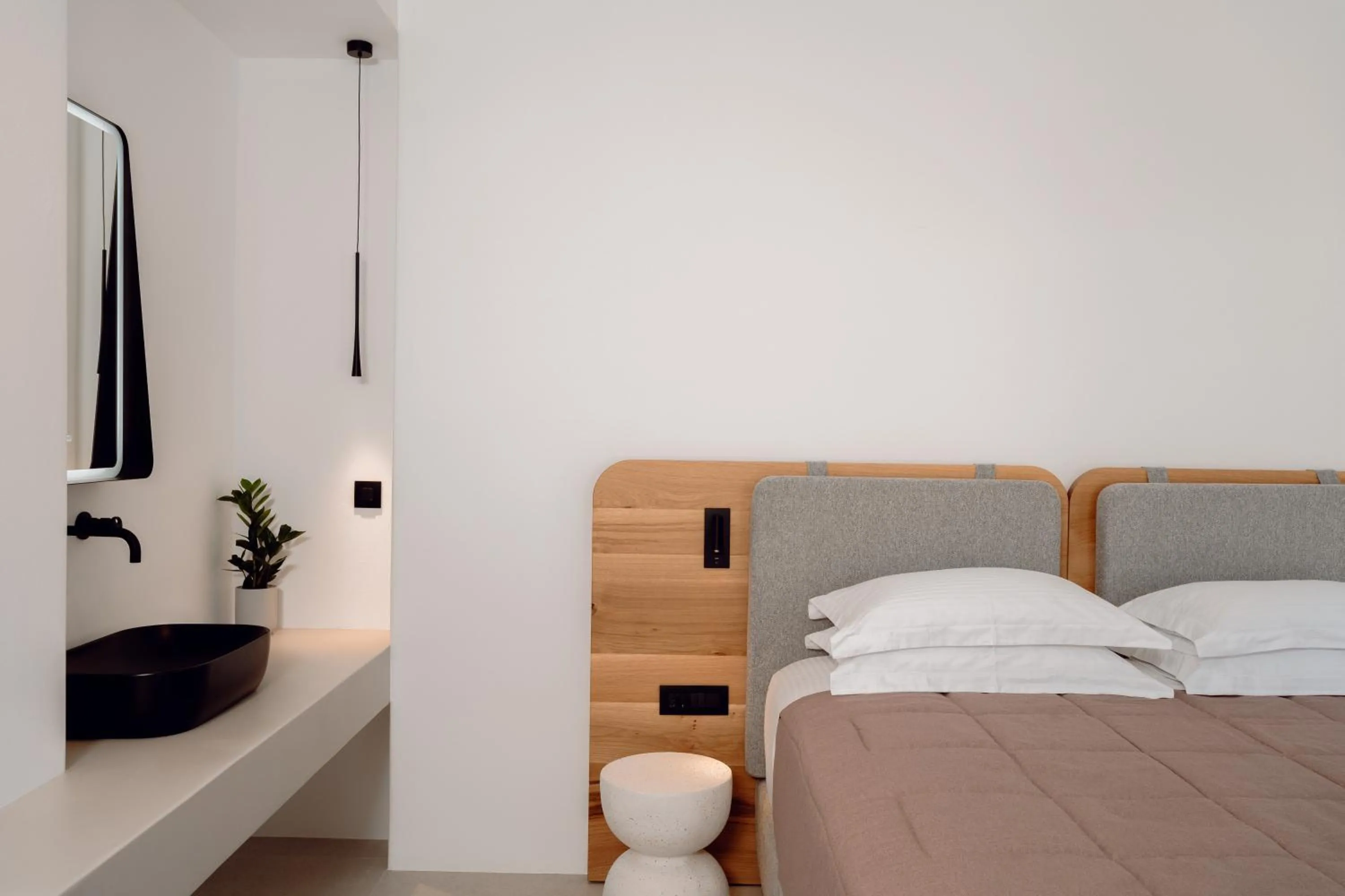 Bed in Ios Bliss