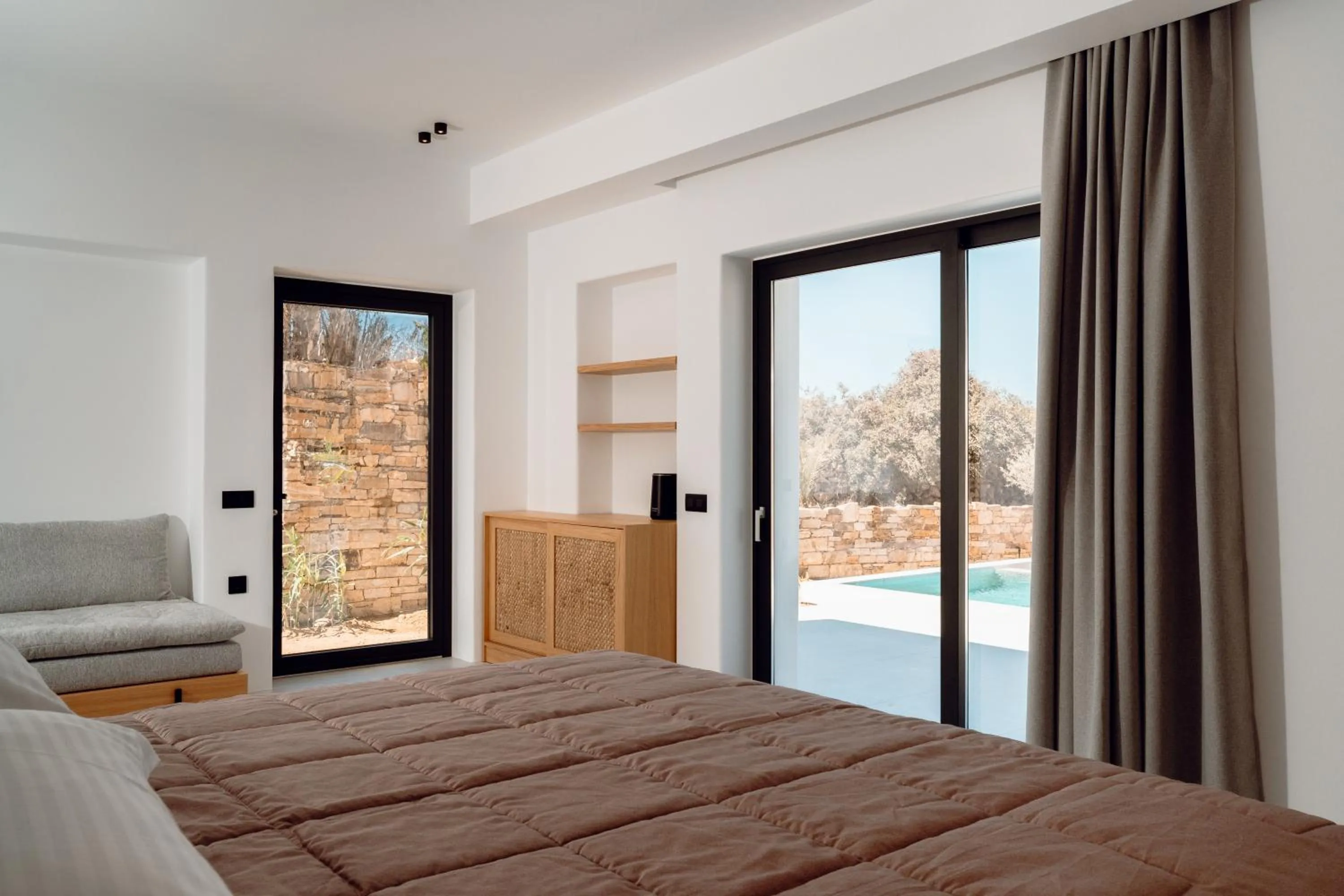 Bed in Ios Bliss