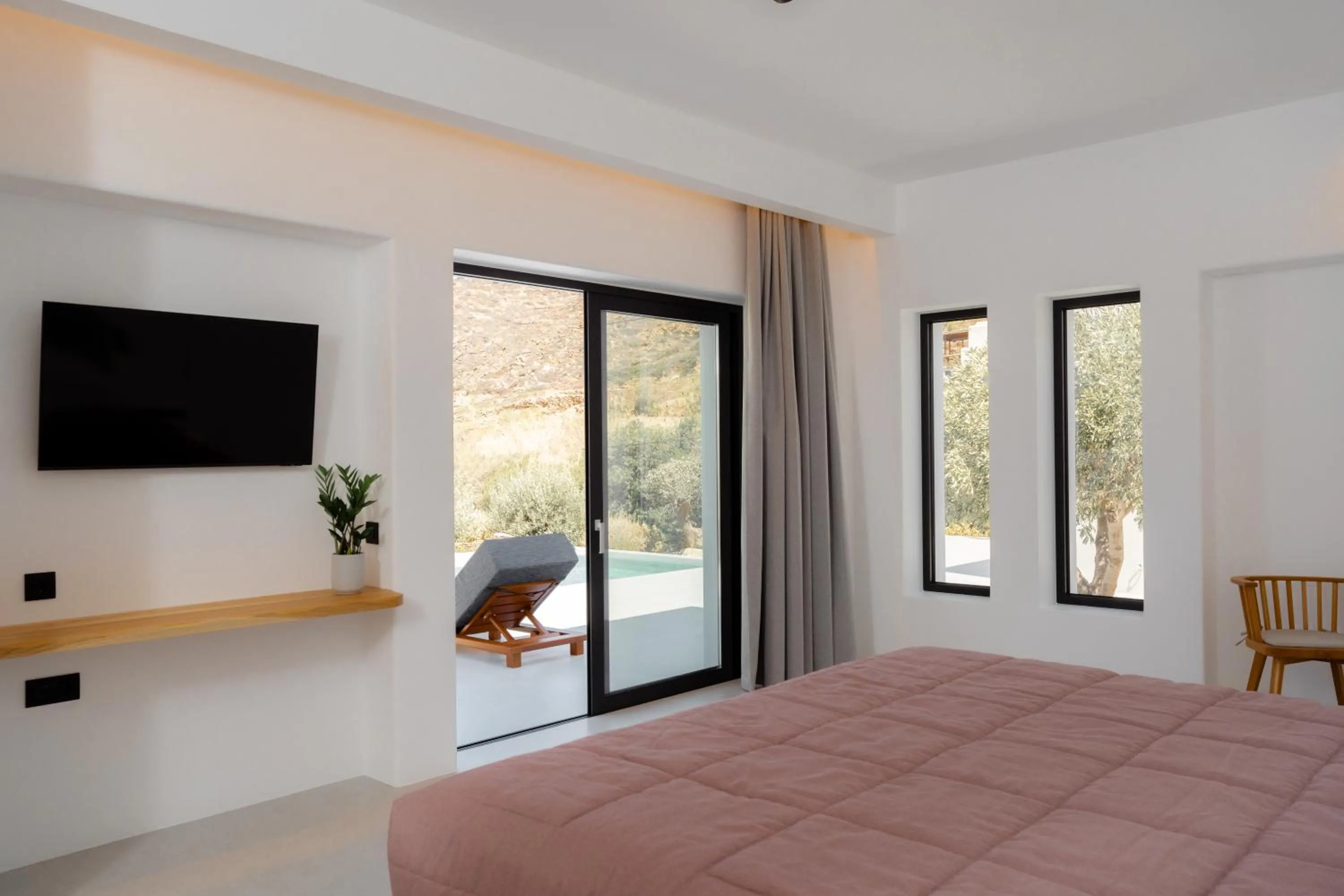 Bed in Ios Bliss