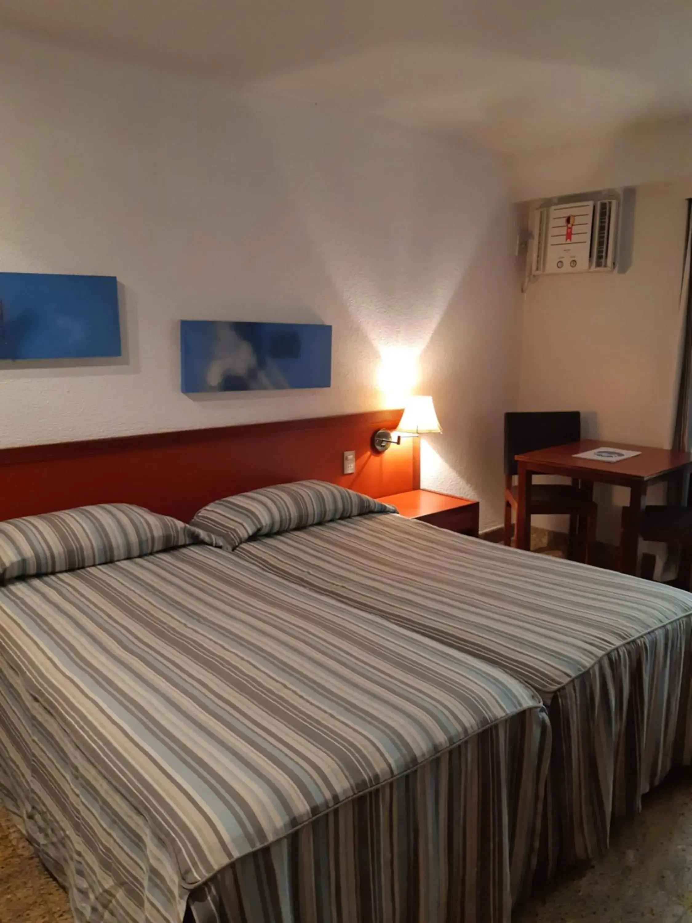 Bed in Oceano Copacabana Hotel Bed in Oceano Copacabana Hotel