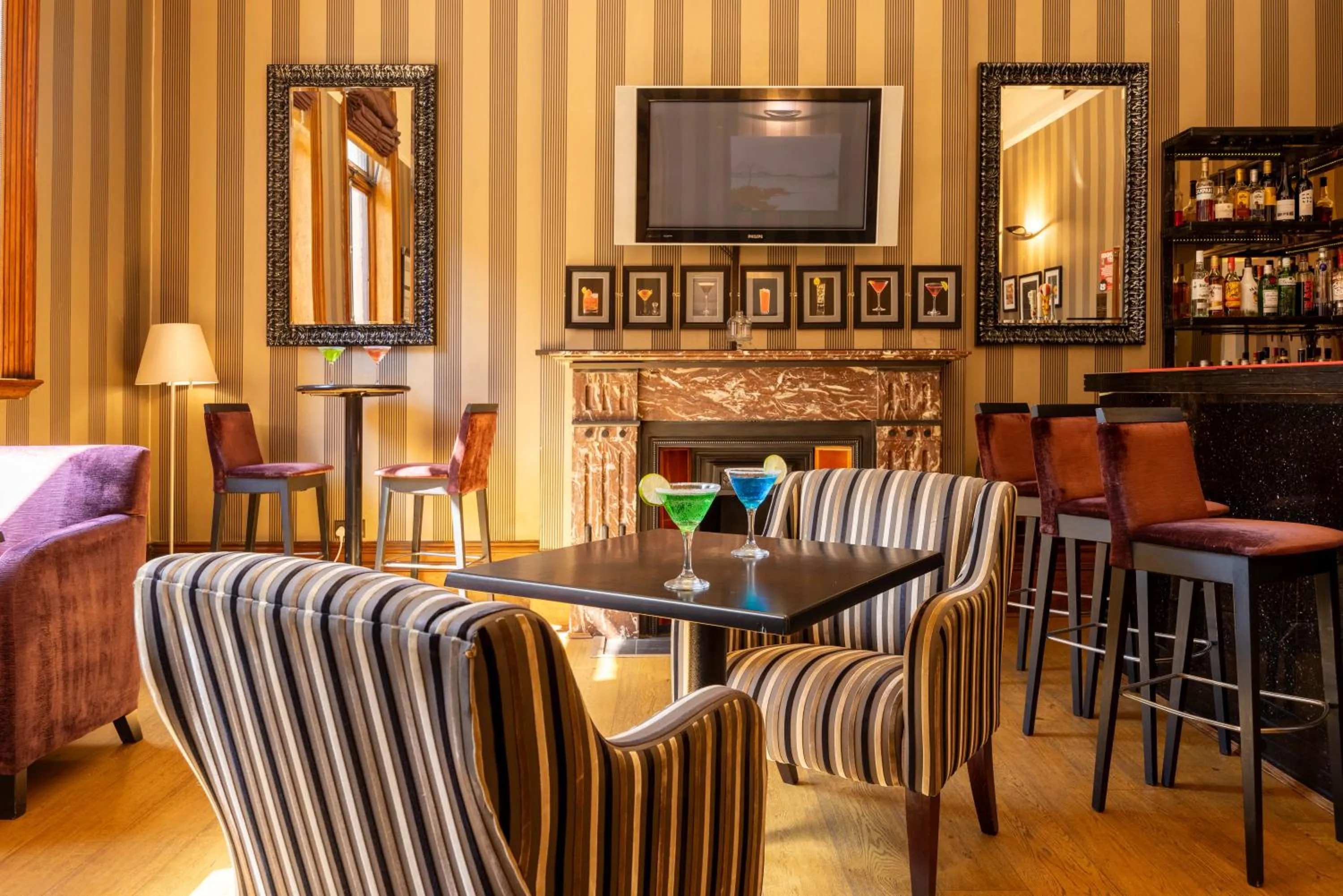 Restaurant/places to eat in Cathedral Quarter Hotel - Derby