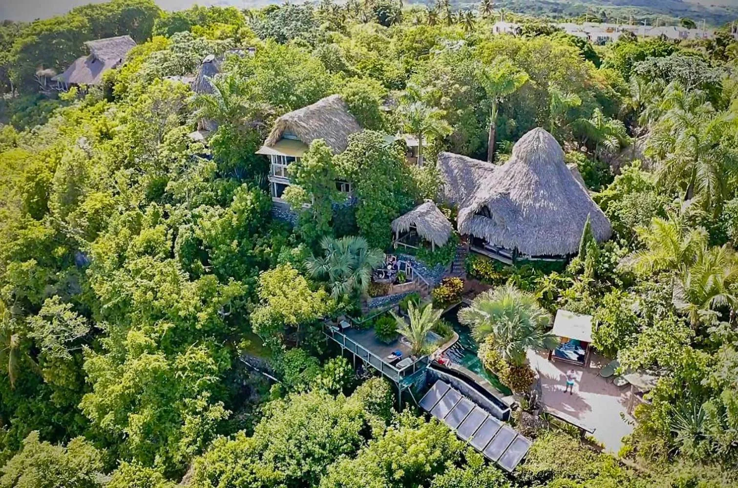 Property building in Casa El Paraiso, Eco Lodge