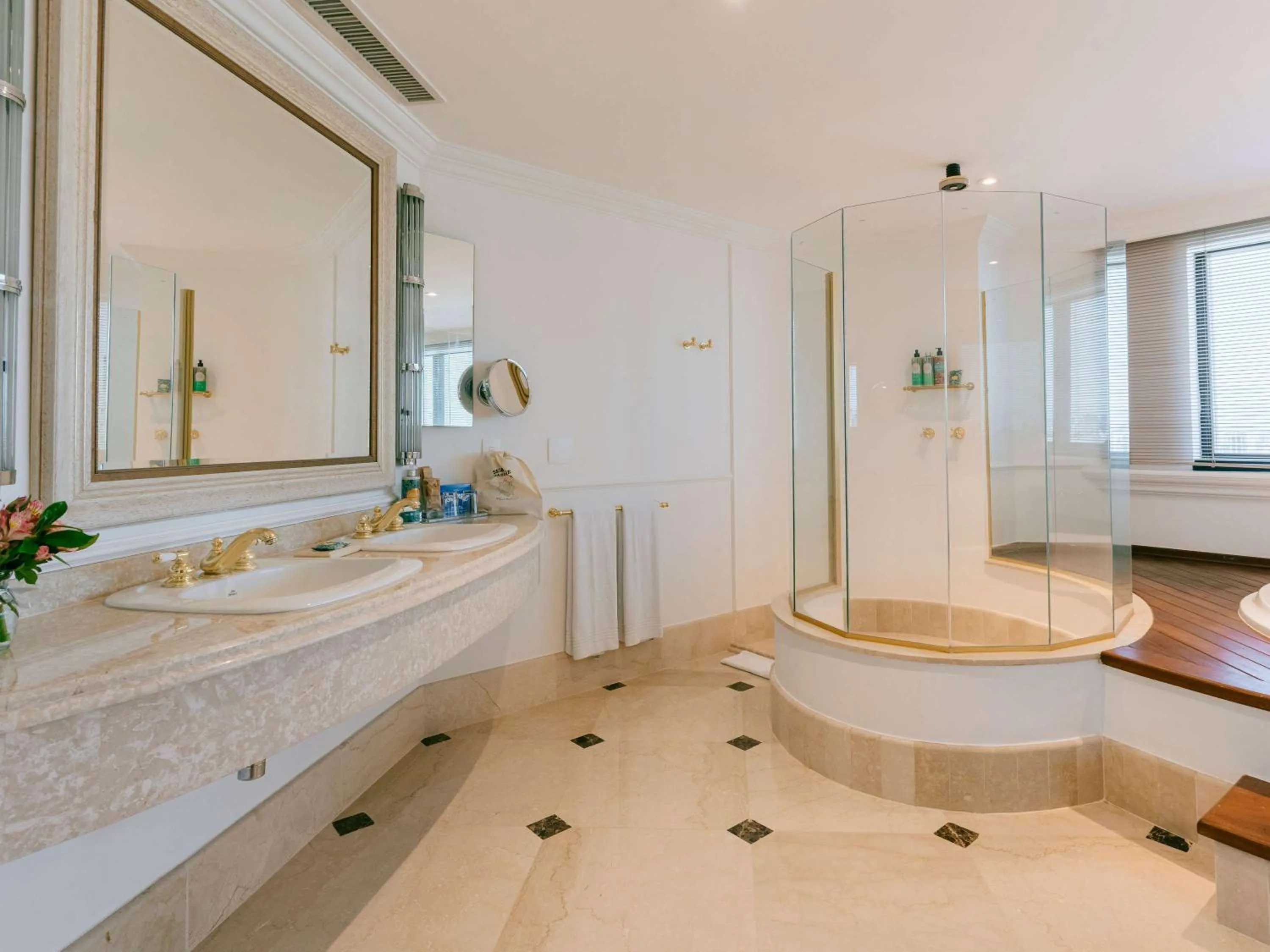 Bathroom in Grand Mercure Sao Paulo Ibirapuera