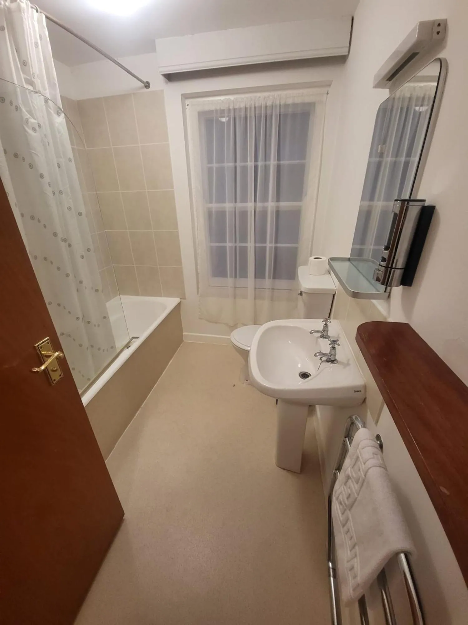 Bathroom in The Old Bank House Hotel