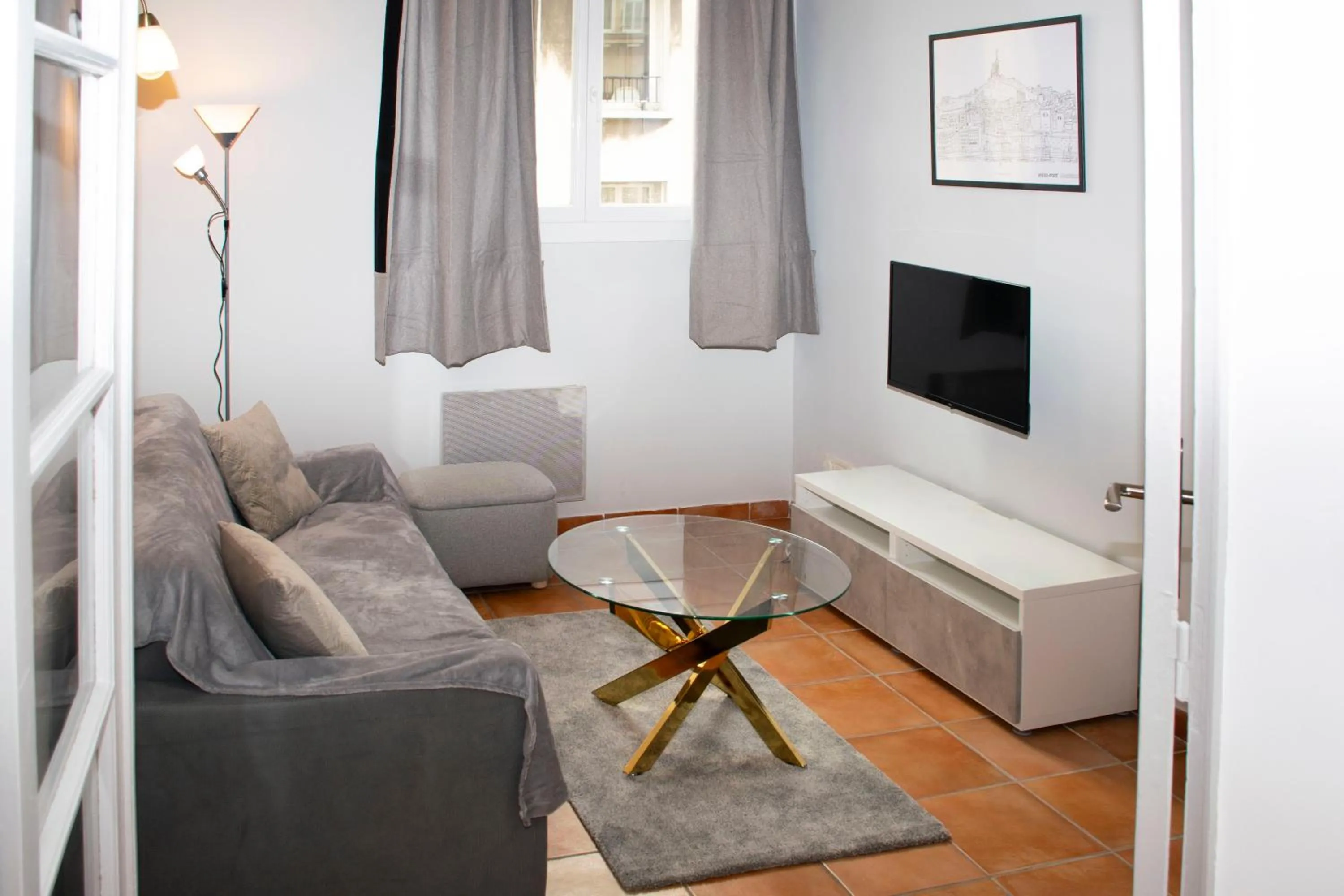 TV and multimedia in Appartement au coeur du Vieux-Port